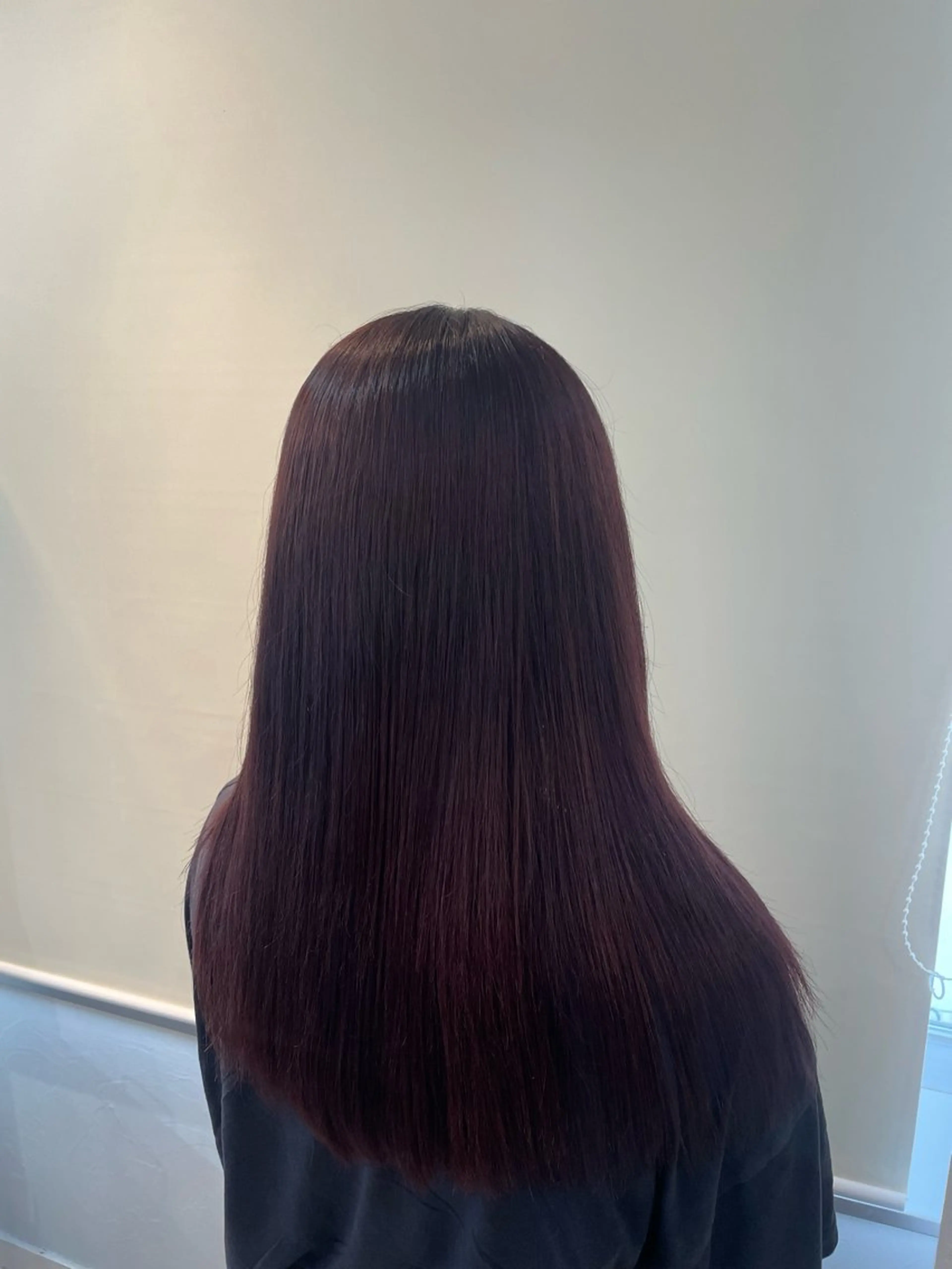 セミロング カラー レッドカラー ヘアカラー tiel 小山莉々のヘアスタイル