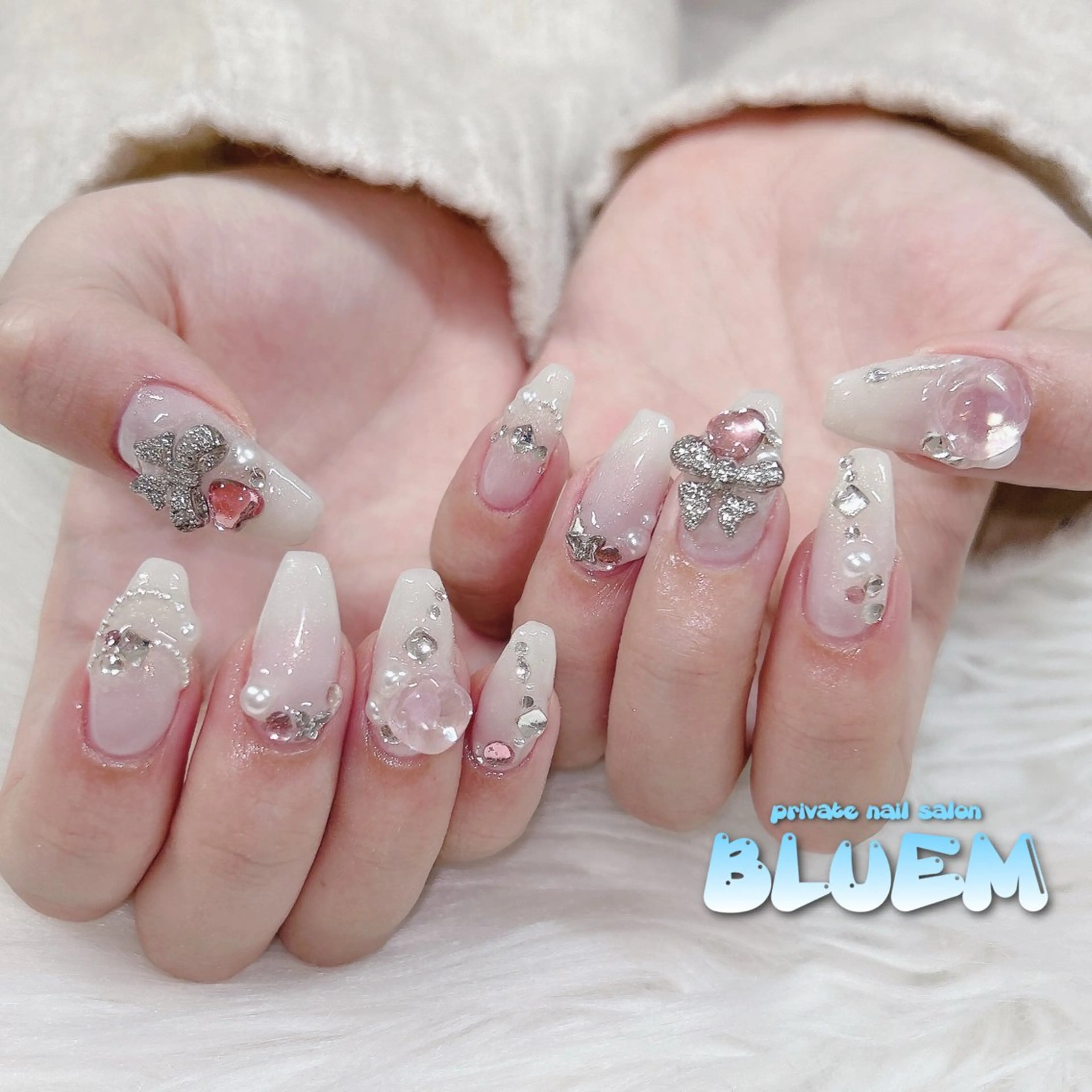 ネイル ハンドネイル BLUEM なな🐶のネイルデザイン