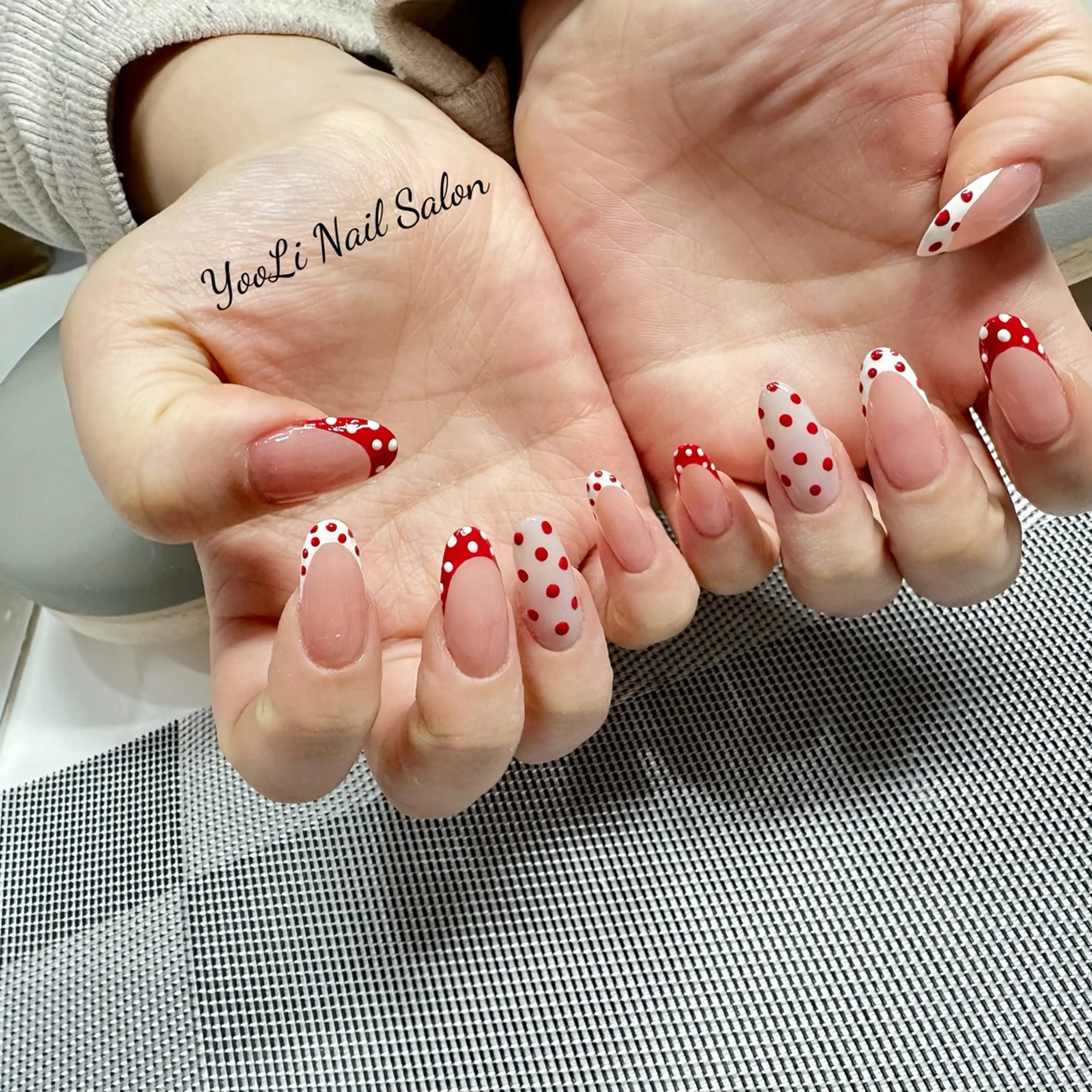 ネイル アートネイル オーロラネイル チークネイル フレンチネイル ガラスフレンチ ハンドネイル 🎀YooLi Nail salonのネイルデザイン