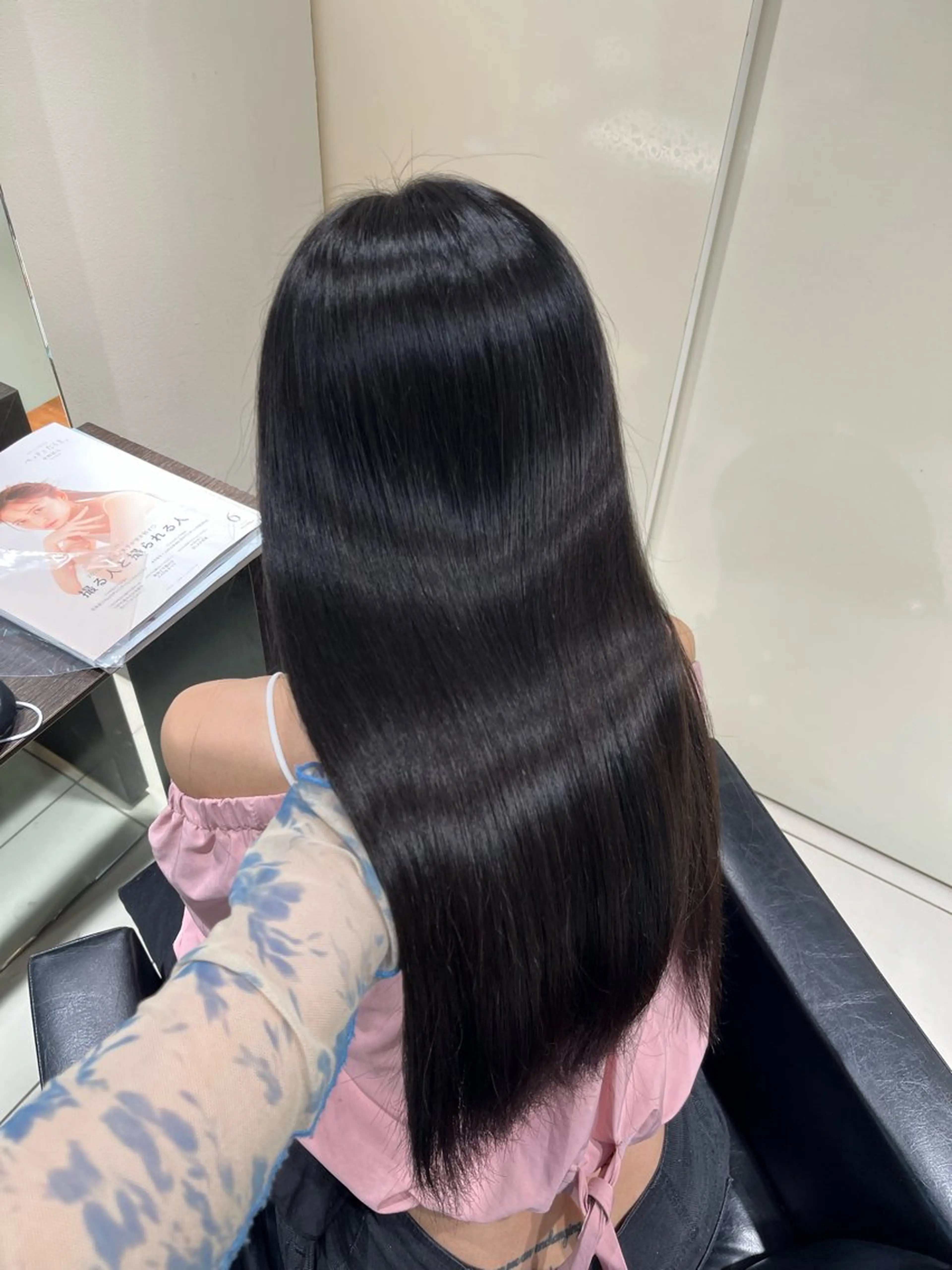 ロング レイヤー×艶髪🤎. 𝜗𝜚hitomiのヘアスタイル