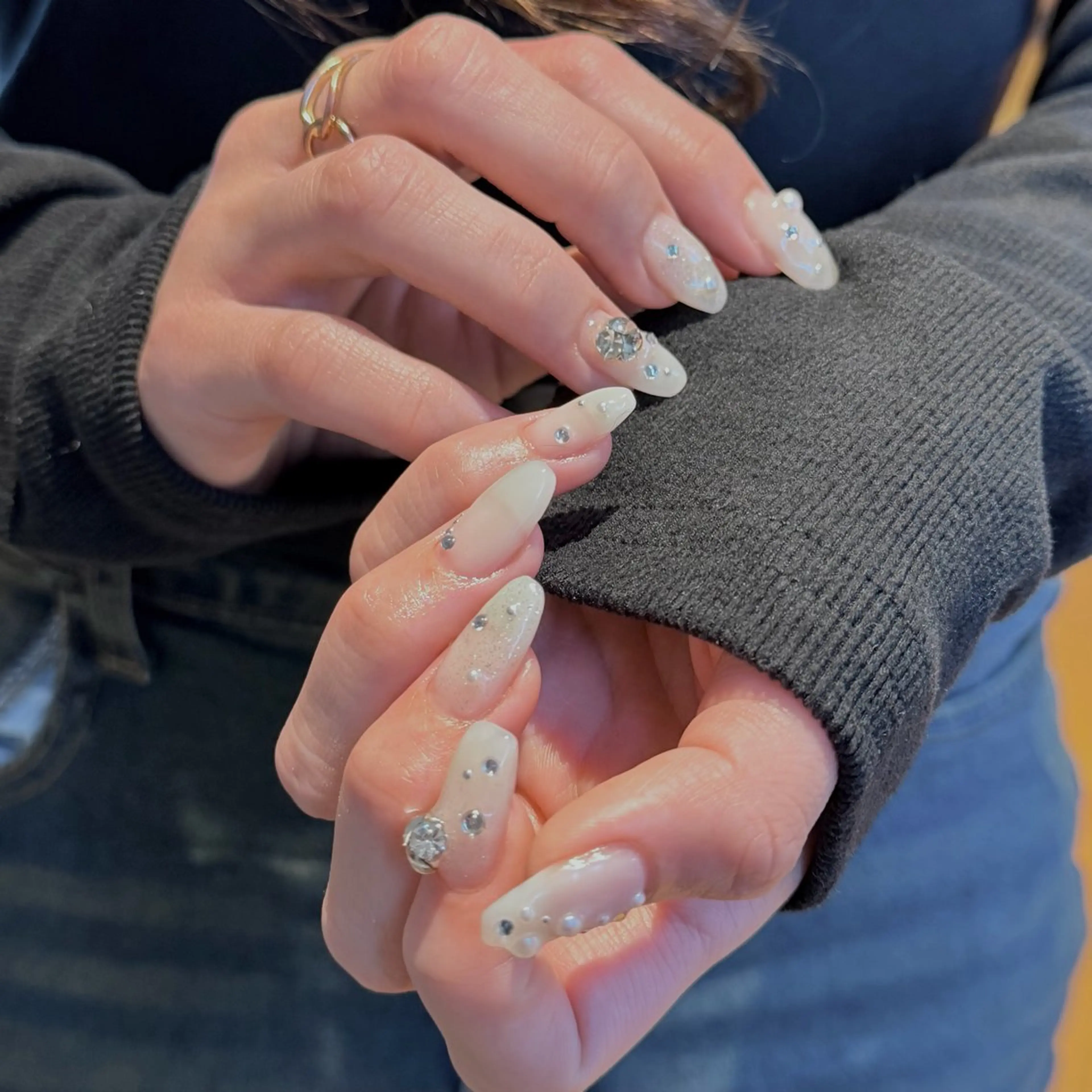 ネイル ストーンネイル f所属・渡辺 愛のネイルデザイン