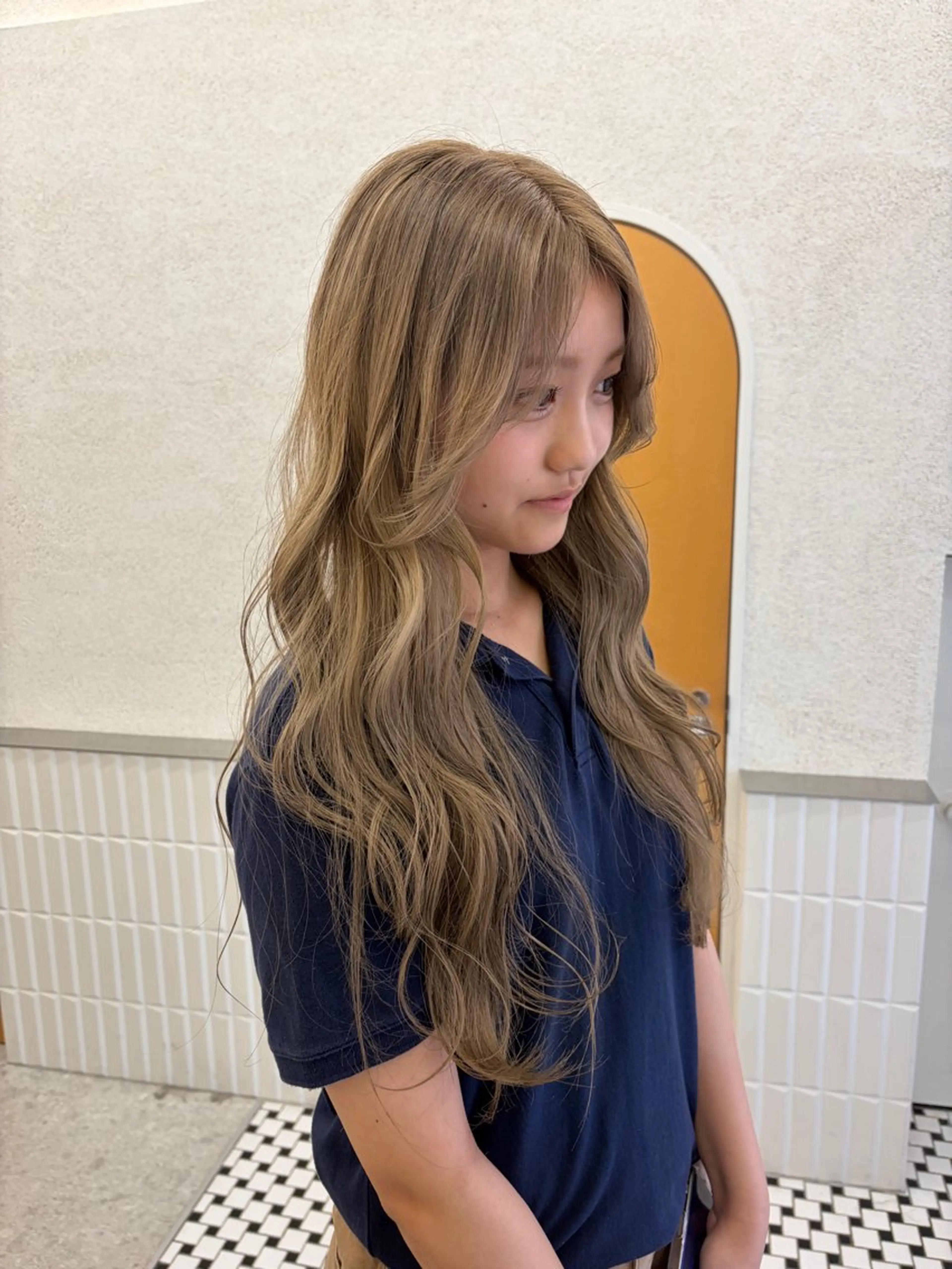 ロング ヘアカラー リン🔔ボブ cut 柔らかベージュ🤎のヘアスタイル