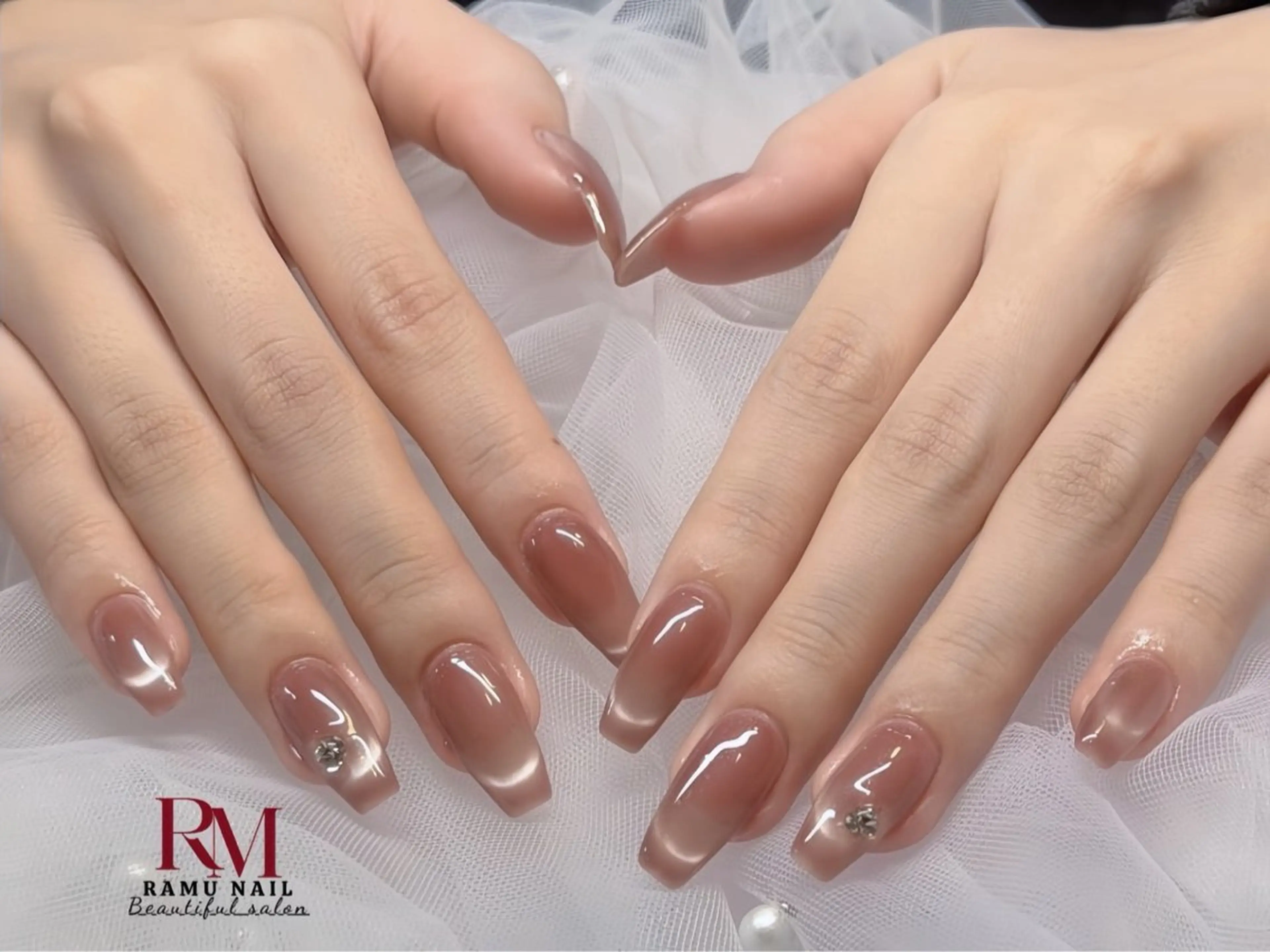 ネイル キラキラネイル マグネットネイル ミラーネイル ピンク ストーンネイル ハンドネイル RAMU_Nail 池袋店のネイルデザイン