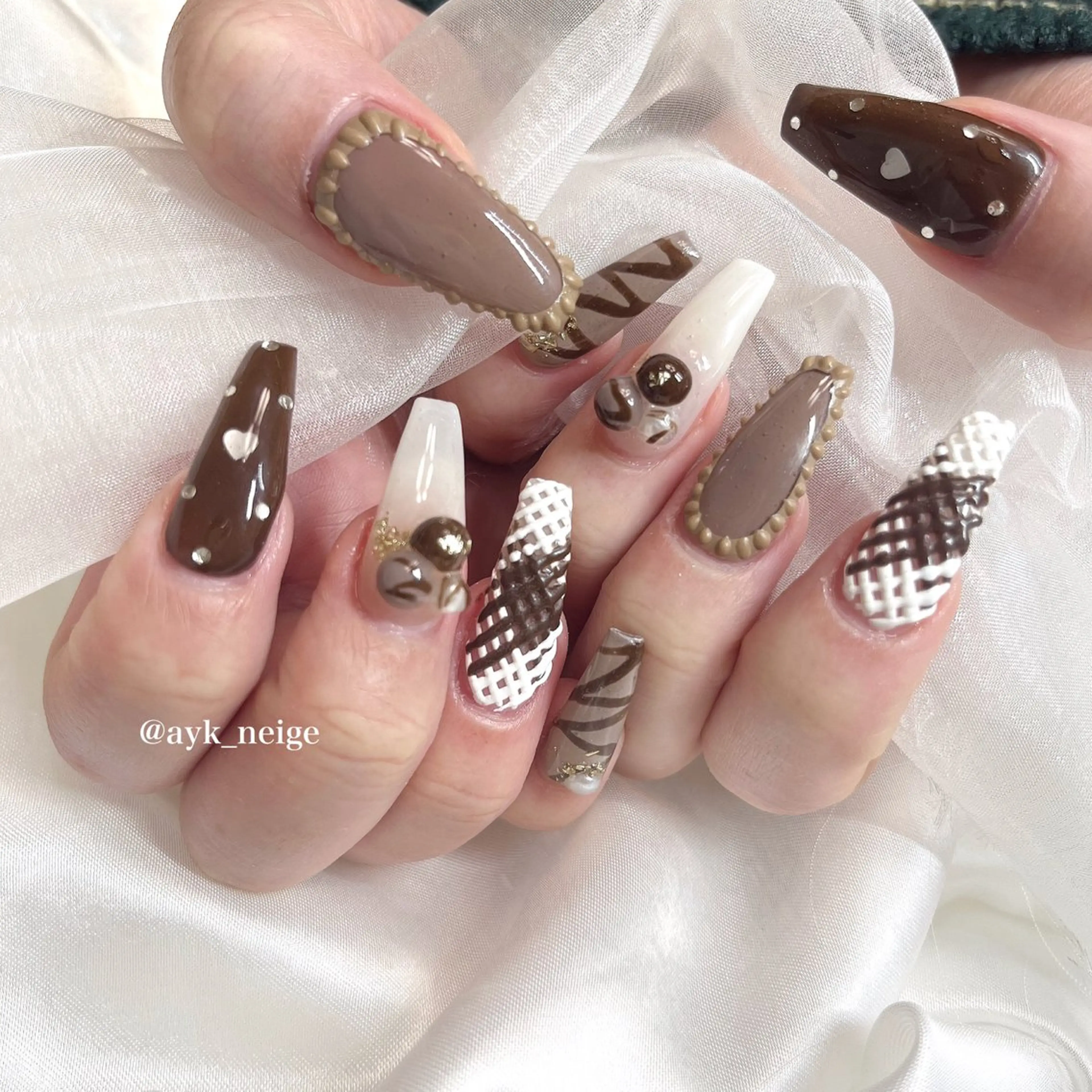 ネイル フットネイル キラキラネイル 韓国ネイル リボン シンプルネイル n'eige nail所属・大谷 綾香のネイルデザイン