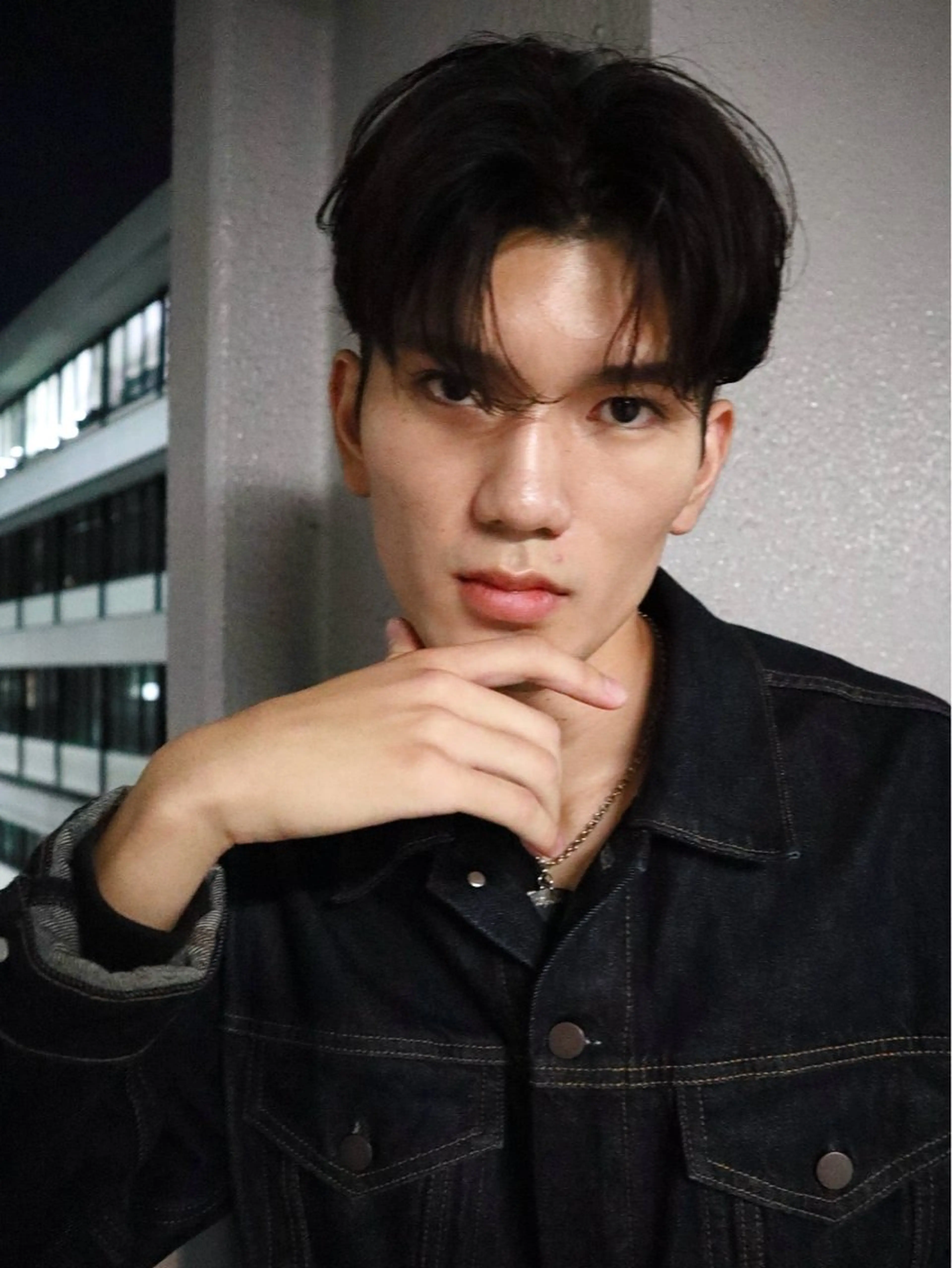 メンズ センターパート カット 【Pia】 セナ/ハイトーンのヘアスタイル