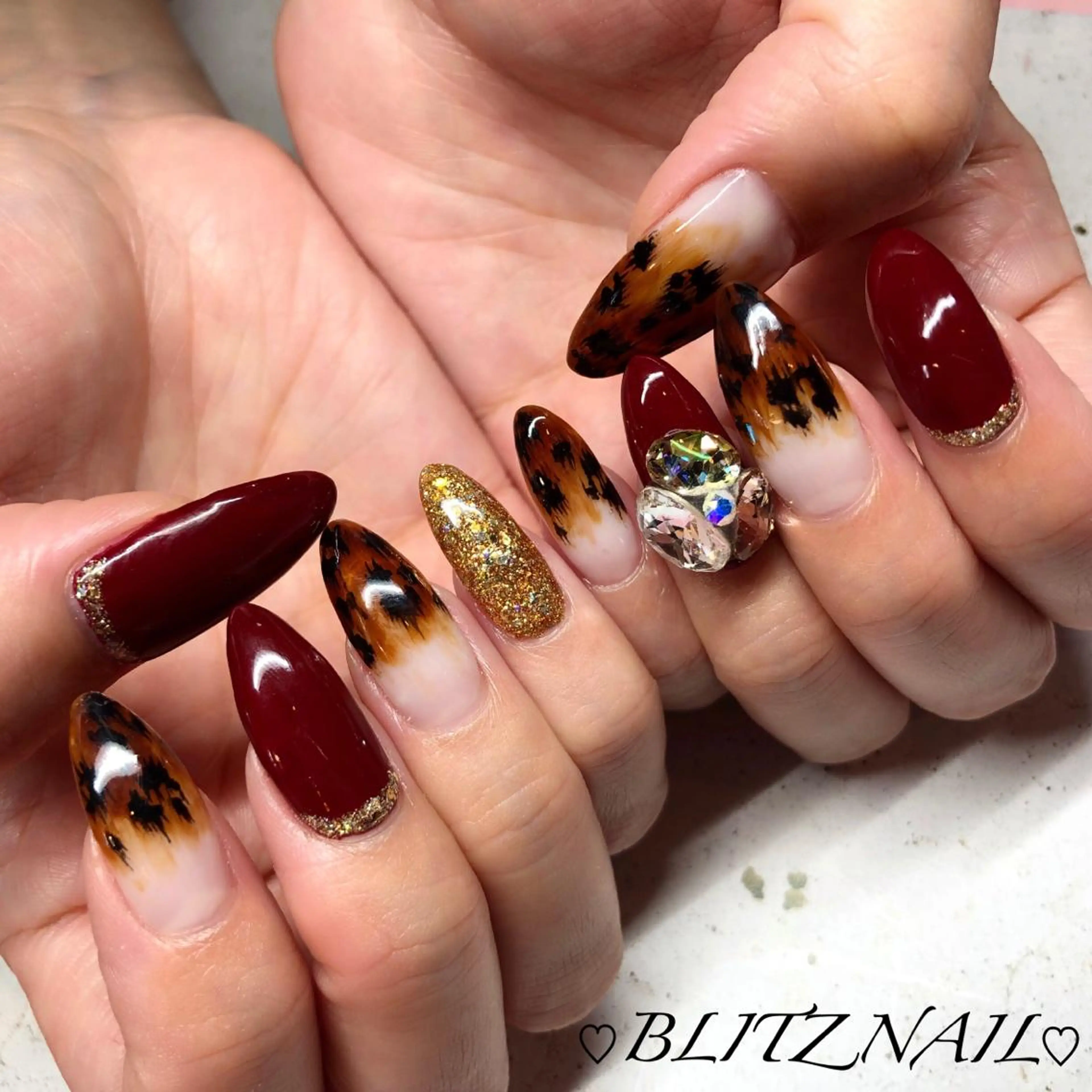 ネイル ストーンネイル BLITZ Nail 岩田💅🏻✨のネイルデザイン
