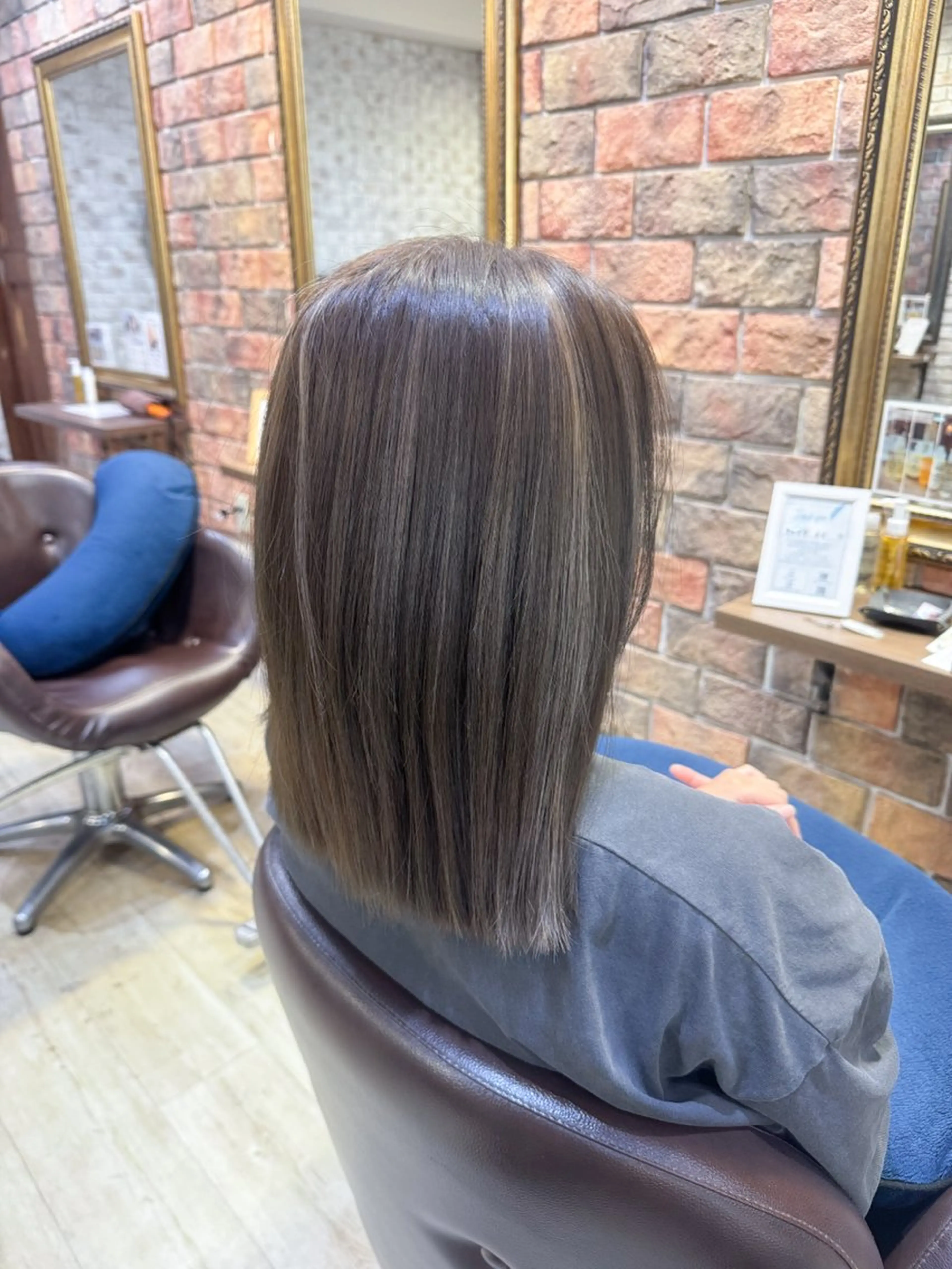 セミロング ヘアカラー 古川 流久のヘアスタイル