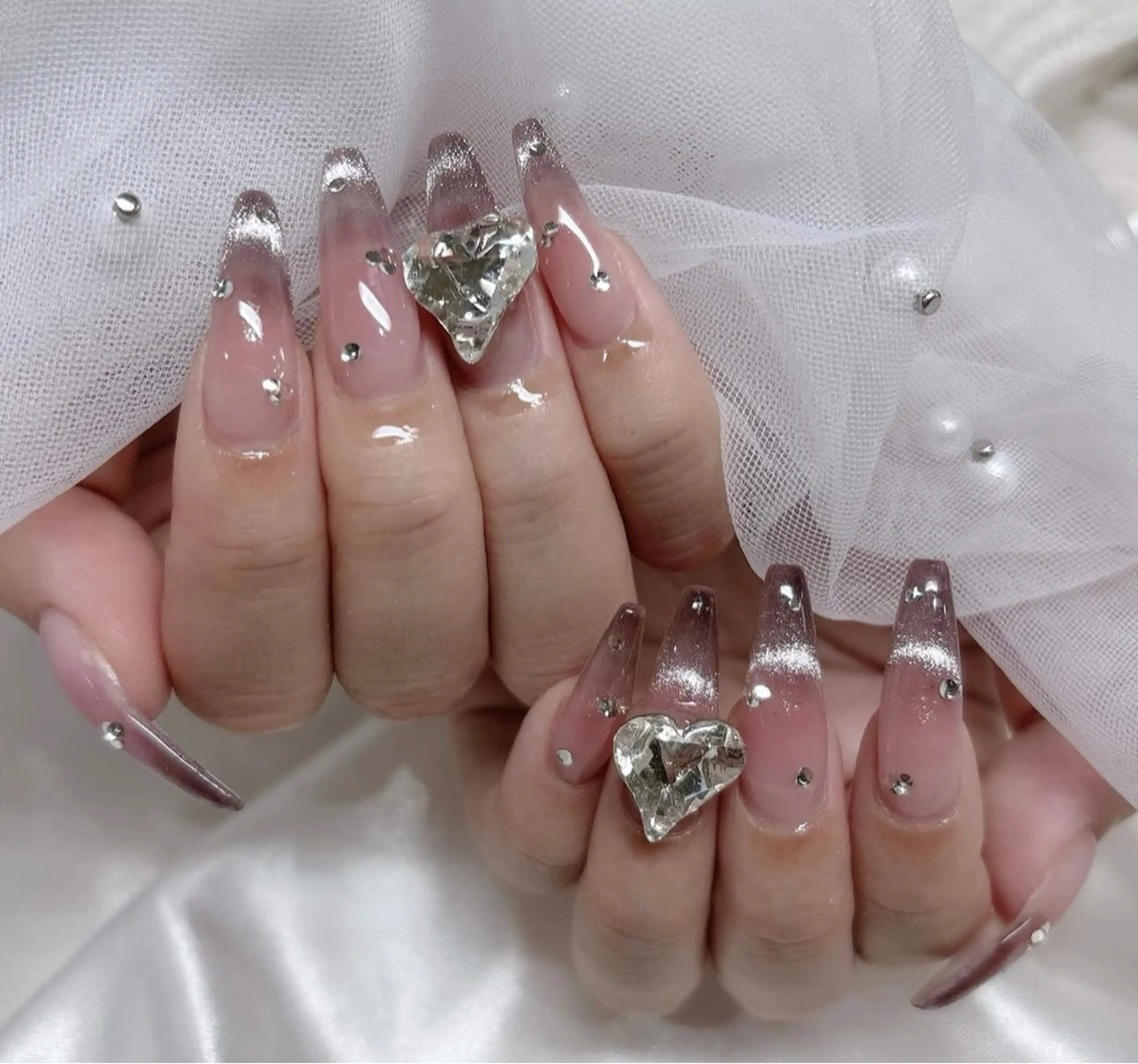ネイル グラデーション キラキラネイル ワンカラーネイル 冬ネイル Jenn Nail Salonのネイルデザイン