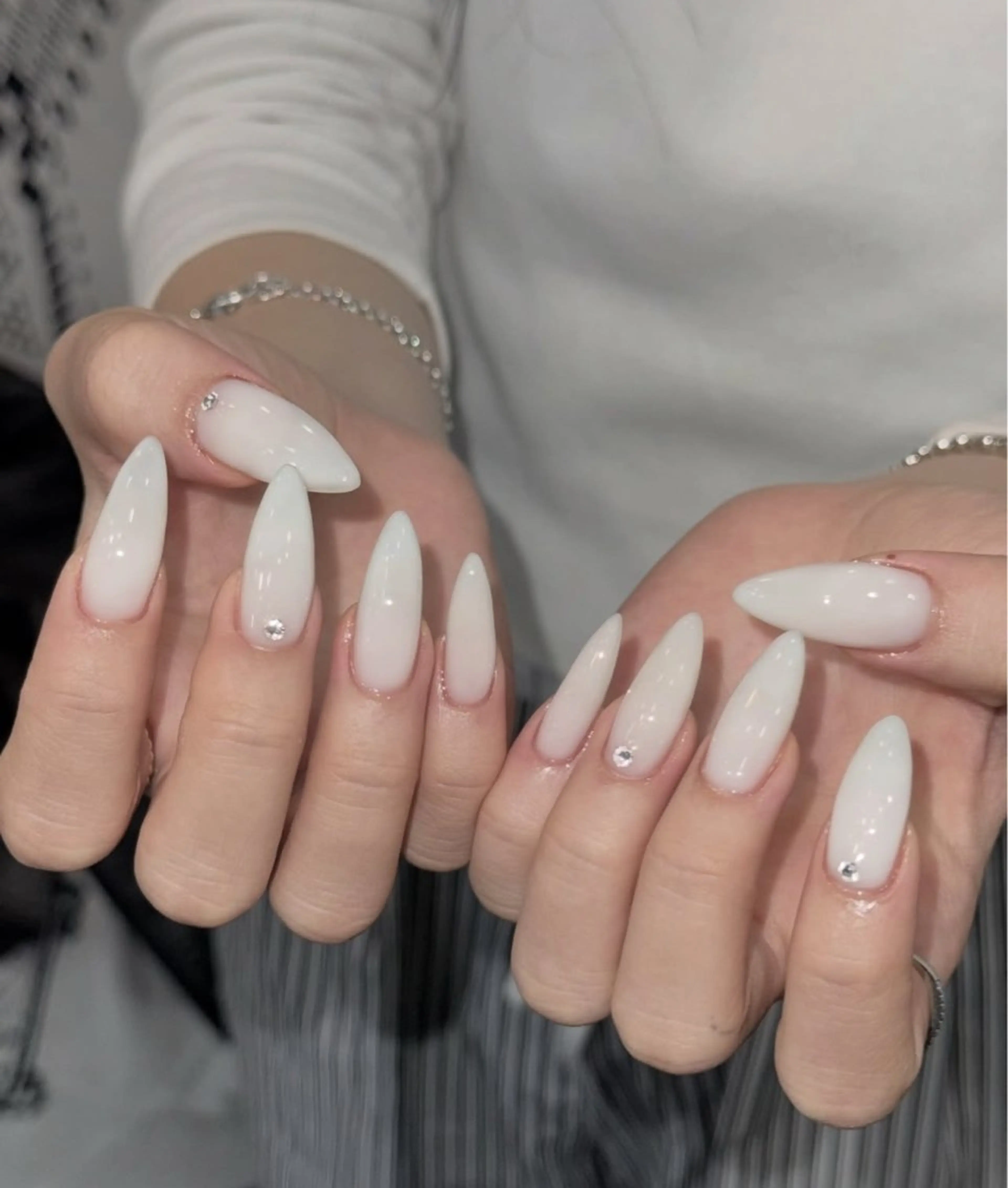 ネイル アニマル柄 オーロラネイル チークネイル フラッシュネイル ジェルネイル ハンドネイル Hinaa 池袋のネイルデザイン