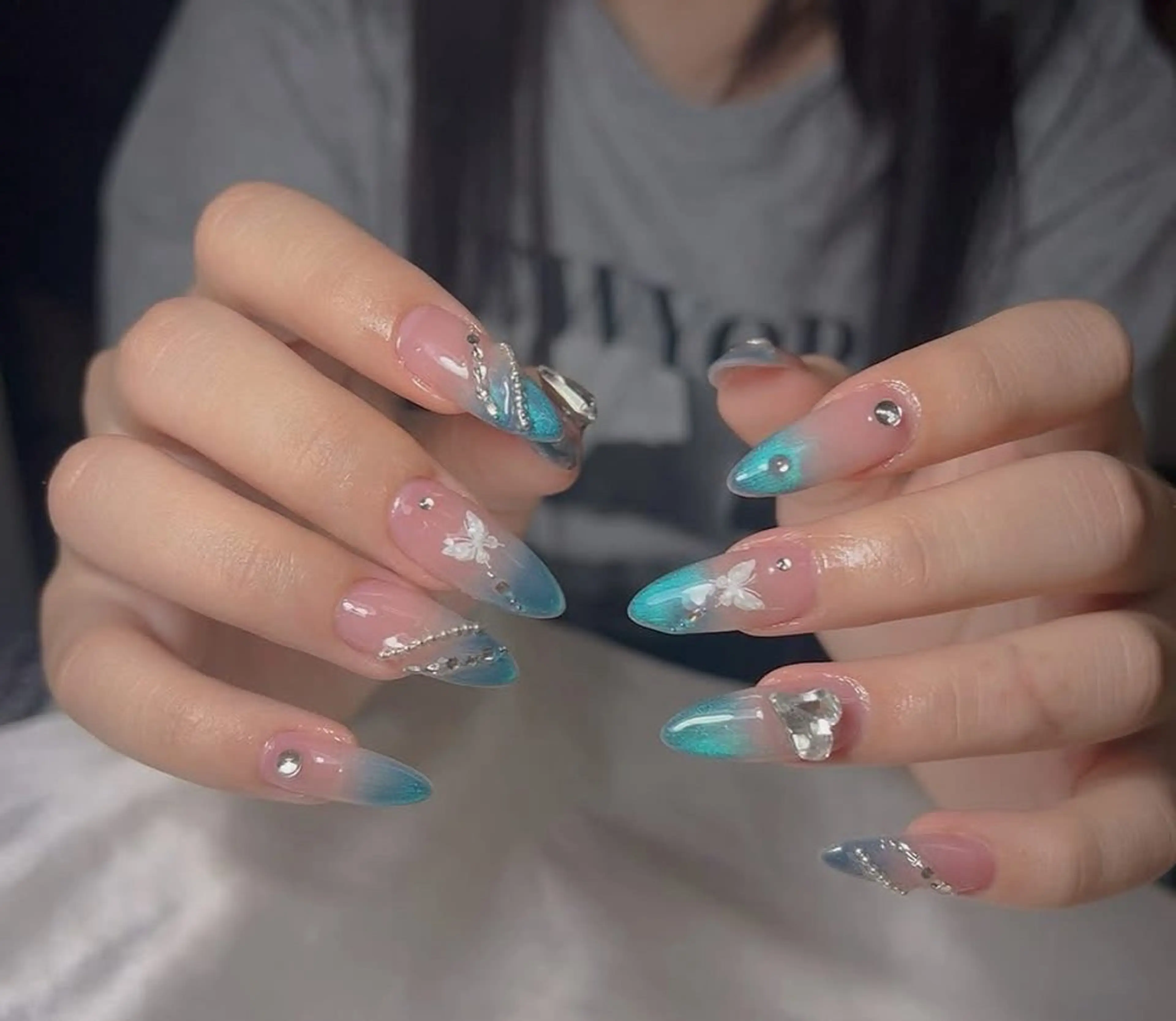 ネイル ジェルネイル マグネットネイル Yuki nail staffのネイルデザイン