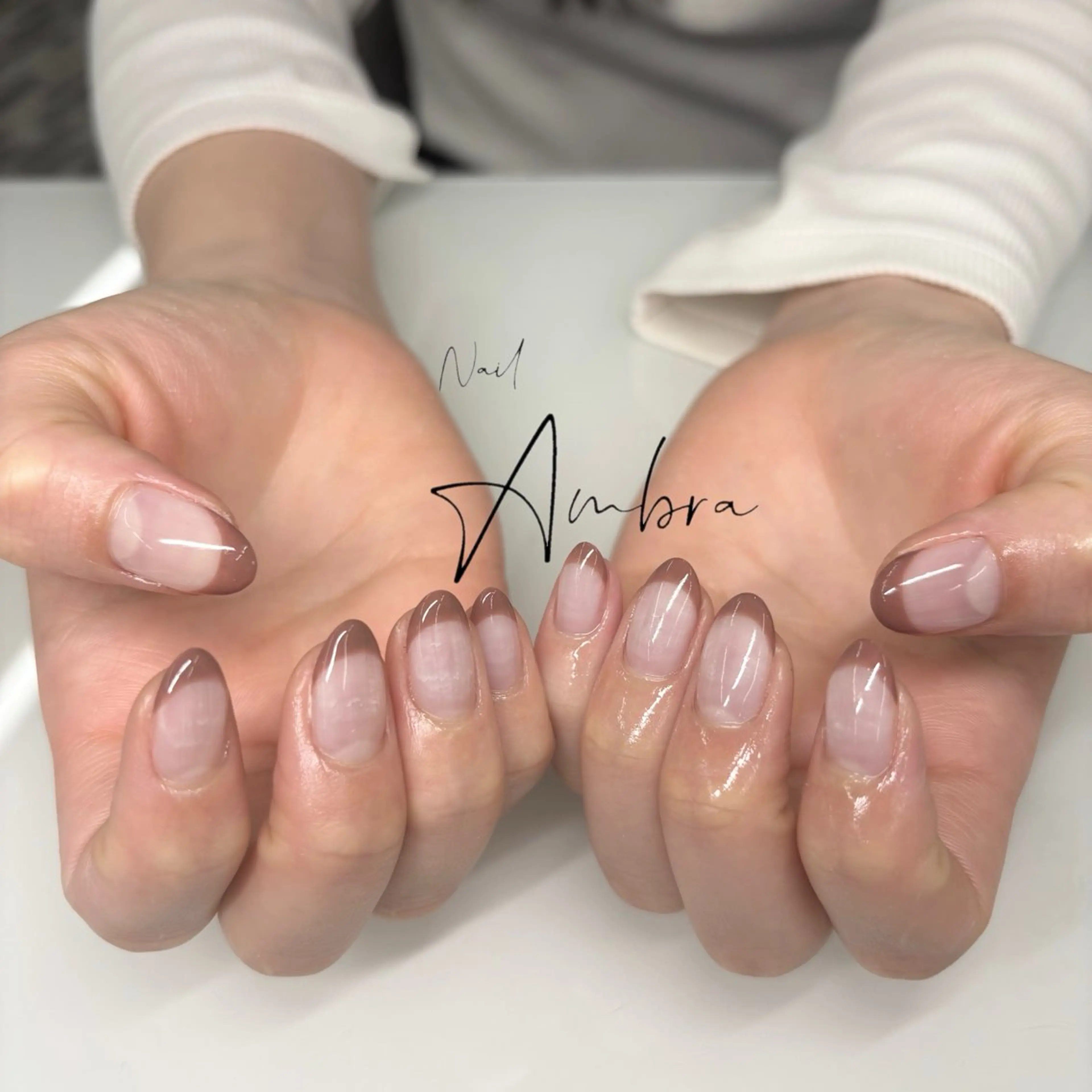 ネイル ブラウン フレンチネイル ハンドネイル Nail Ambra 天王寺店所属・Nail Ambra 小山のネイルデザイン