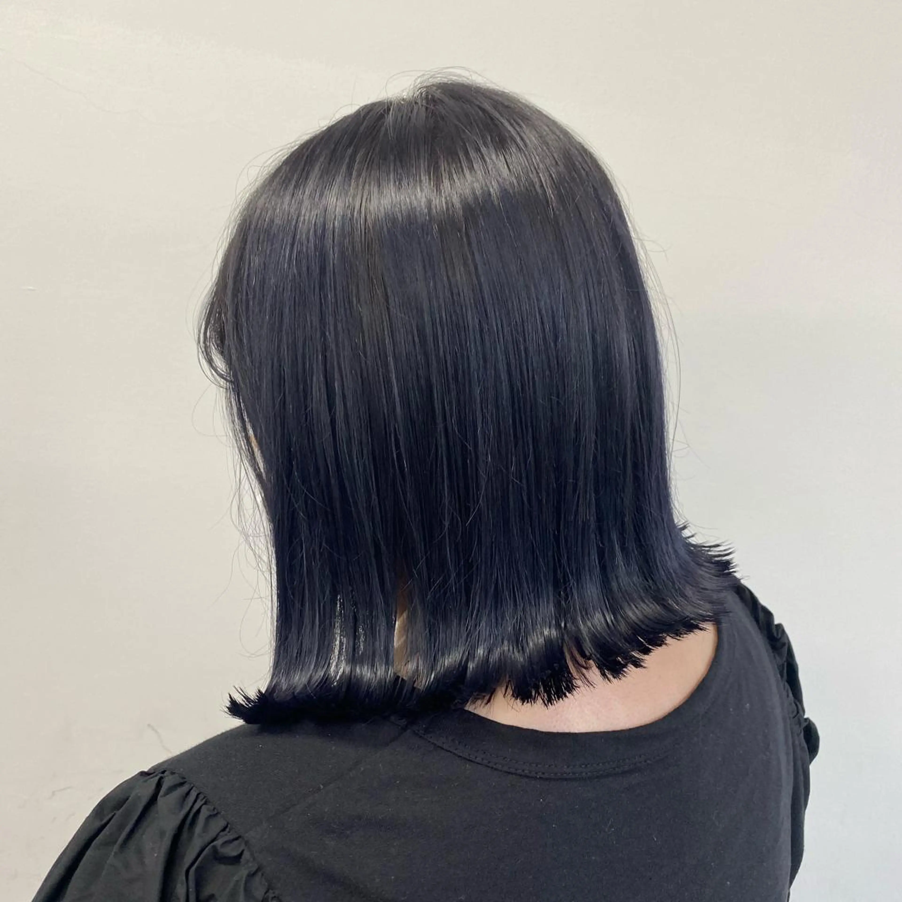 カラー 黒髪 ブルーカラー ブルーブラック Lumo所属・💖横浜ブリーチなし 💖MIHOのヘアスタイル