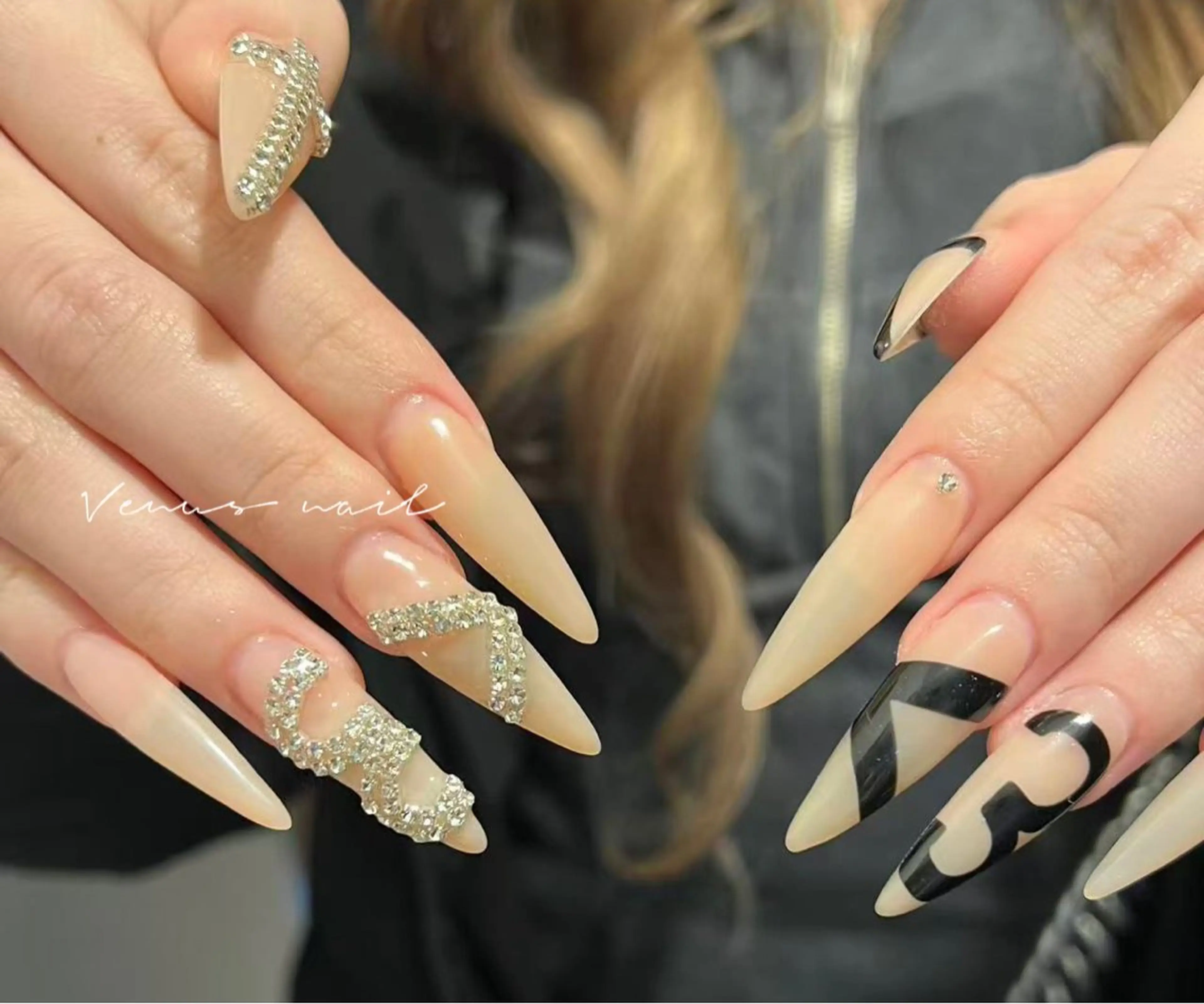 ネイル フレンチネイル ガーリー ガラスフレンチ 韓国ネイル ロングネイル ハンドネイル Venus nail チップ長さだし専門店のネイルデザイン