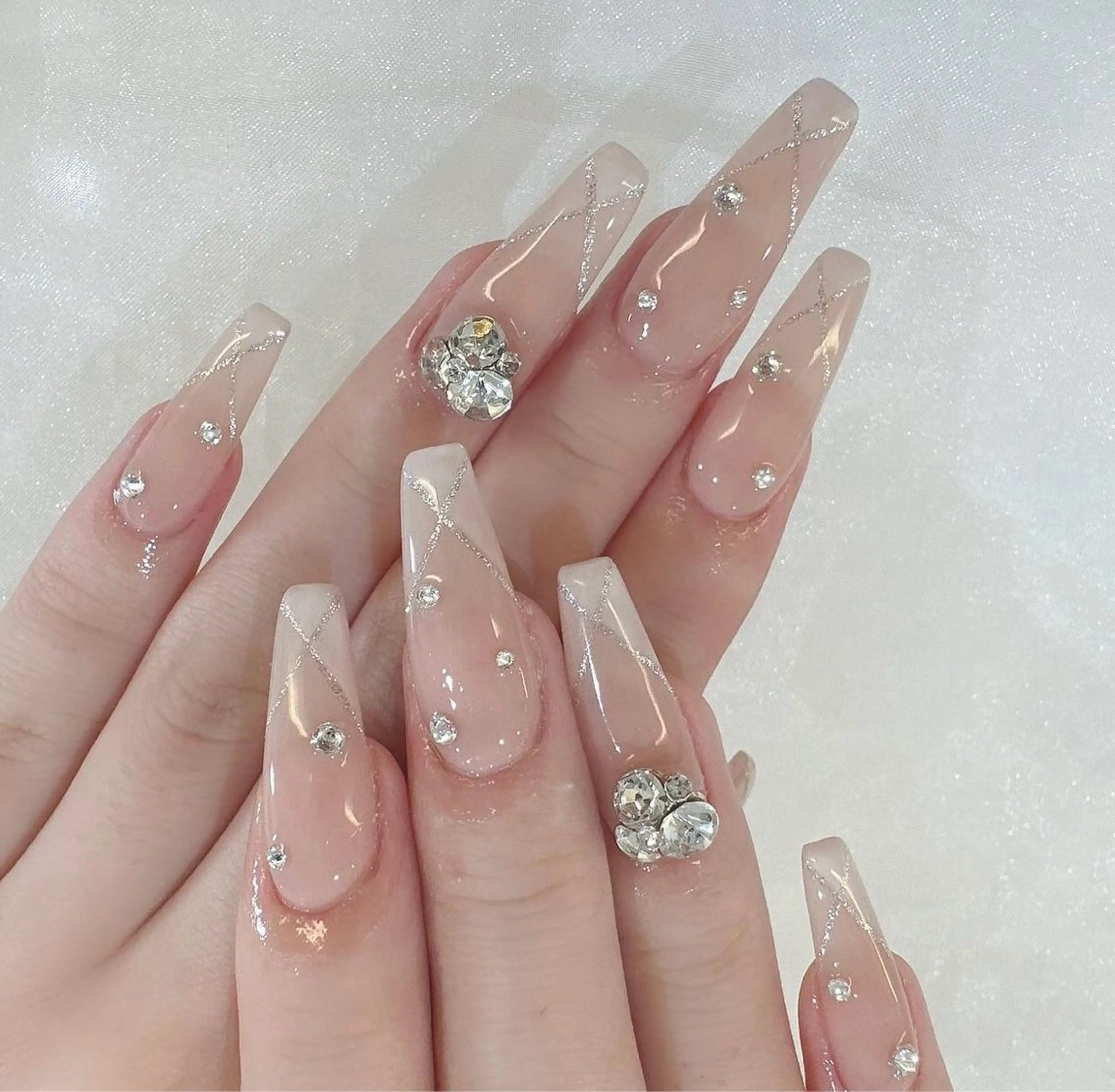 ネイル ネイルサロンAiri 長さ出し·シンプルのネイルデザイン