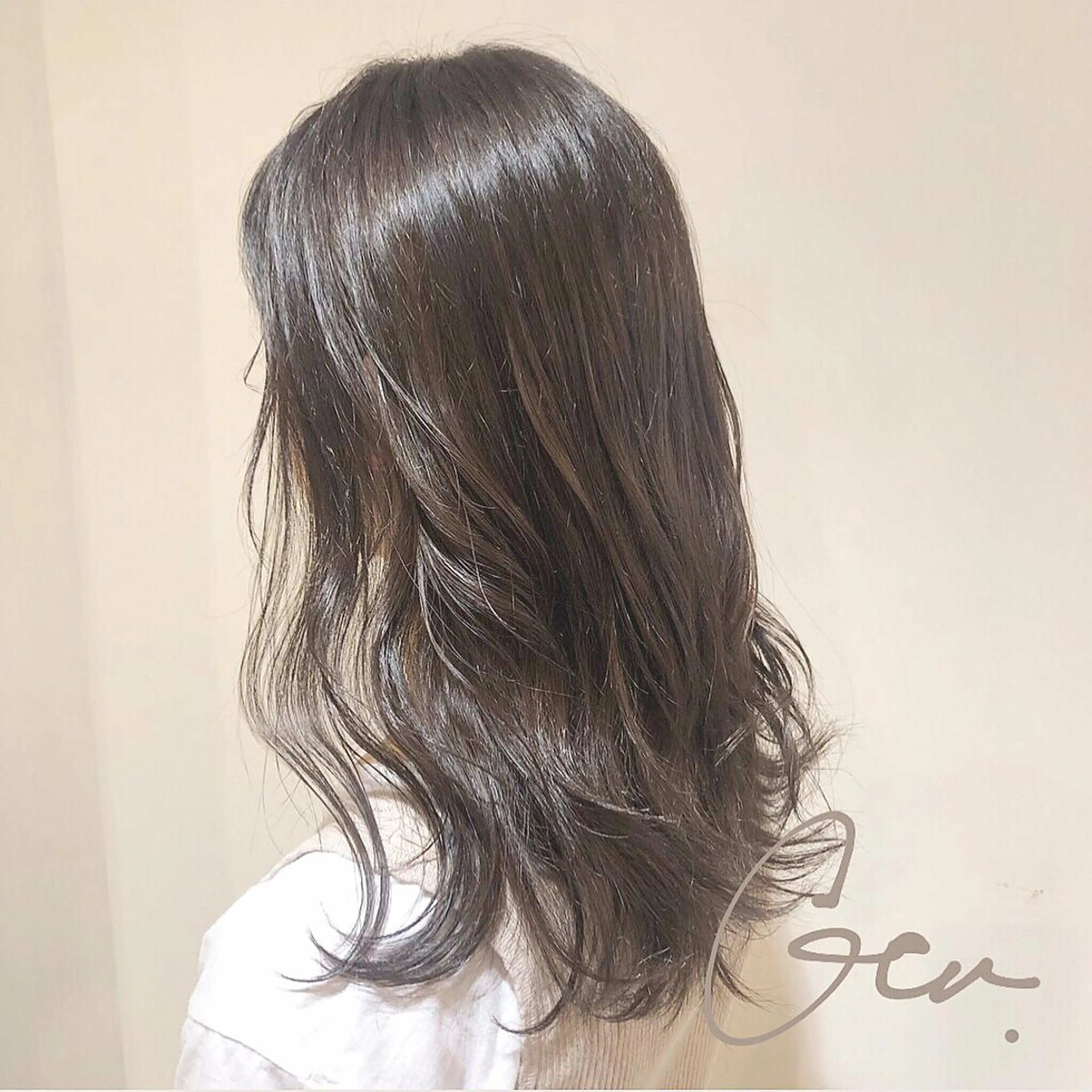 セミロング カラー ヘアアレンジ マツエク・マツパ グレージュ Noah's　Ark所属・透明感カラー🫧ヘア セット🫧松本菜月の眉毛・アイブロウイメージ