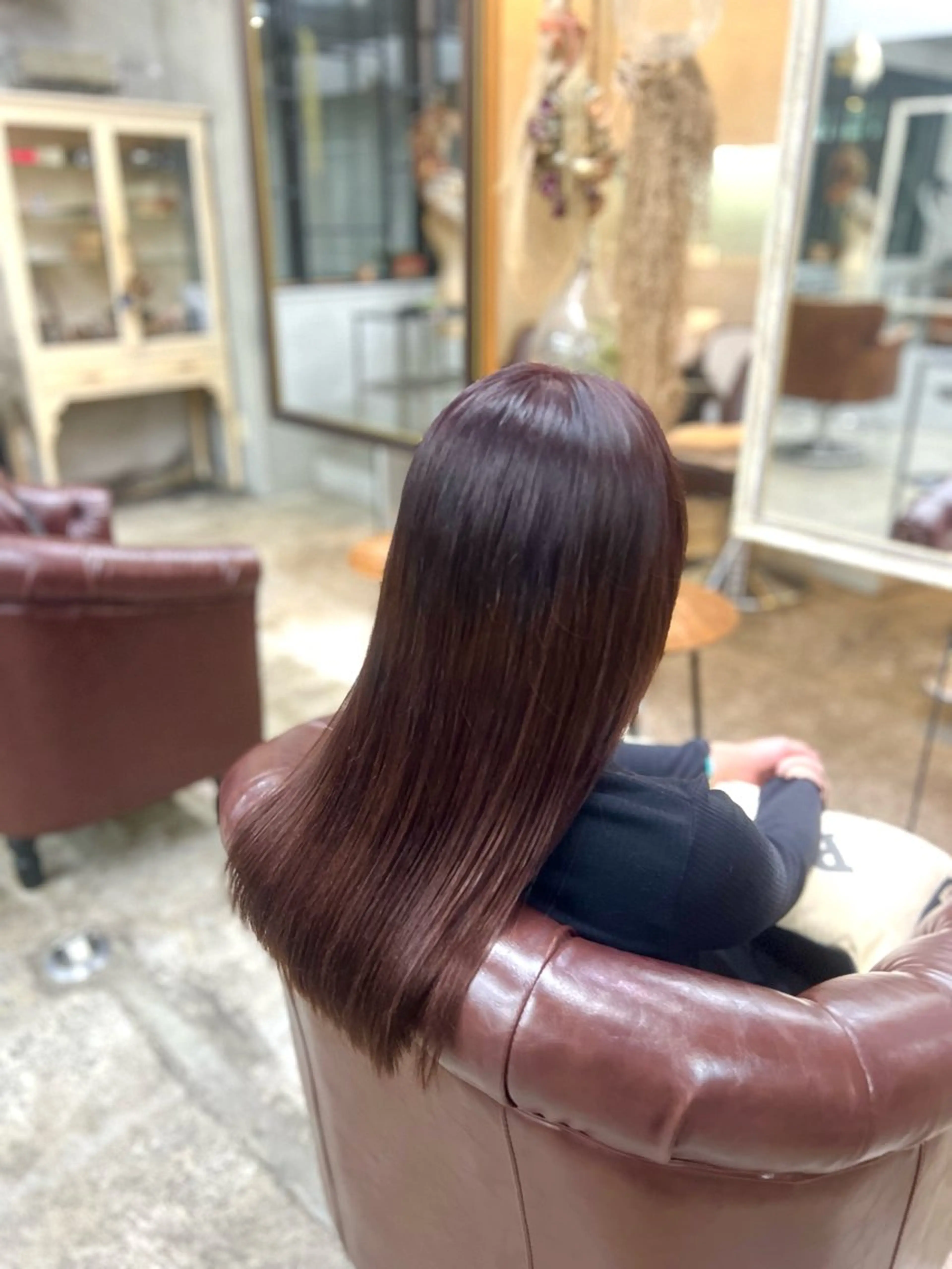 ロング カラー レッドカラー ヘアカラー 等々力 唯奈のヘアスタイル