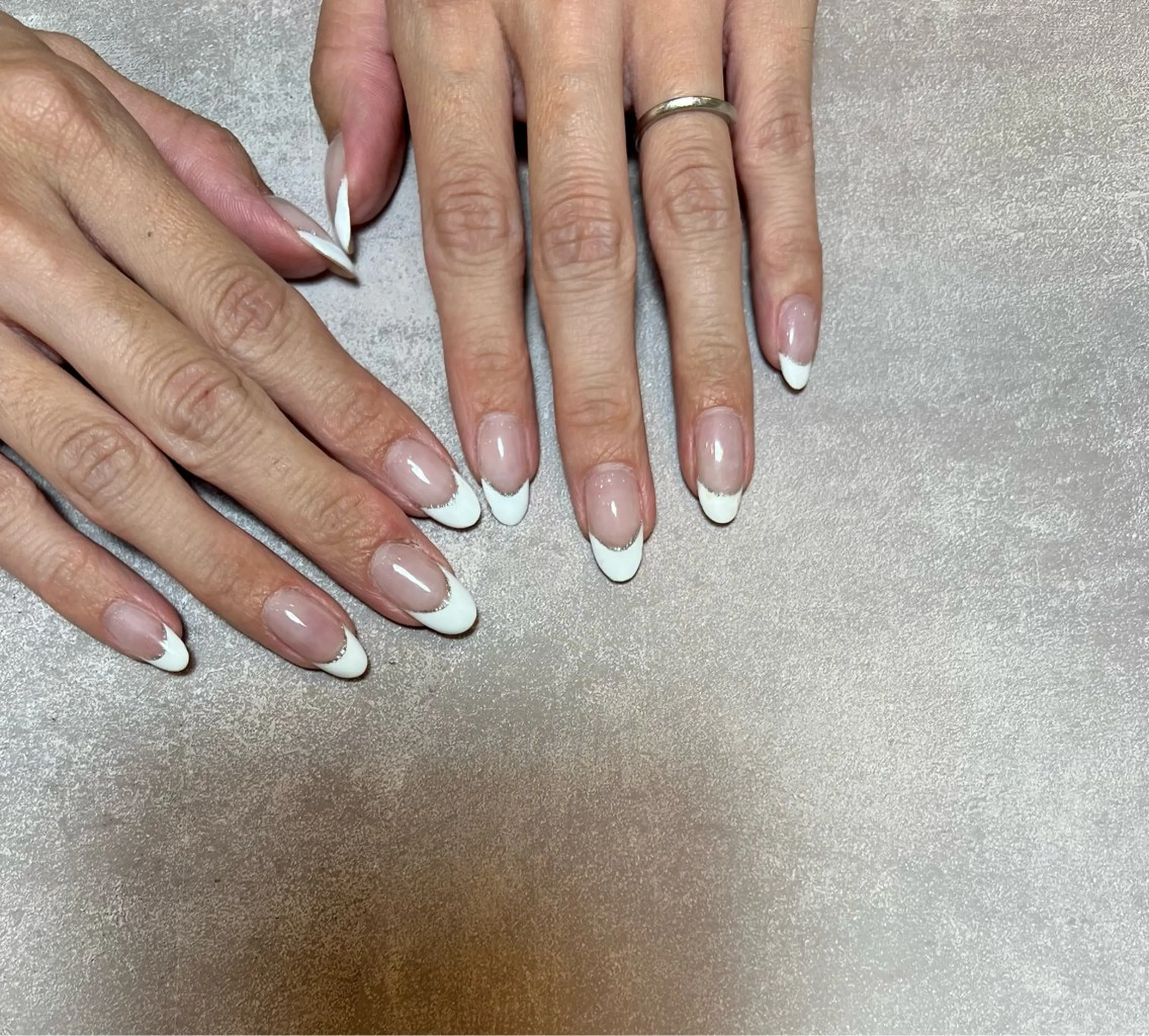 ネイル フレンチネイル twin .のネイルデザイン