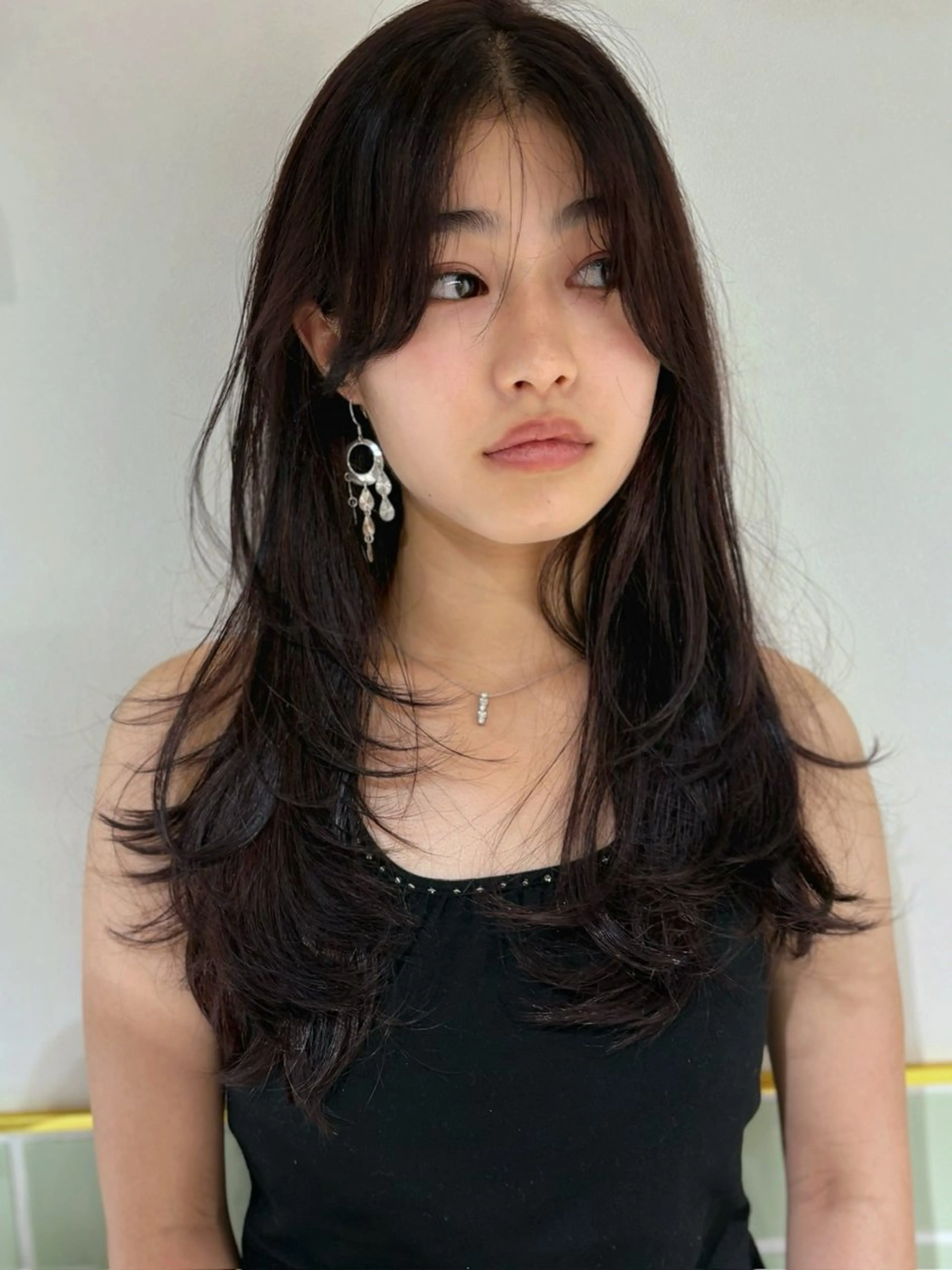 セミロング カラー ヘアアレンジ 透明感カラー くびれヘア 顔まわりレイヤー 顔周りカット 韓国風ヘア カット ヘアカラー トリートメント ヘッドスパ ヘアセット 二ヶ月綺麗なデザイン カット/星野六三四のヘアスタイル