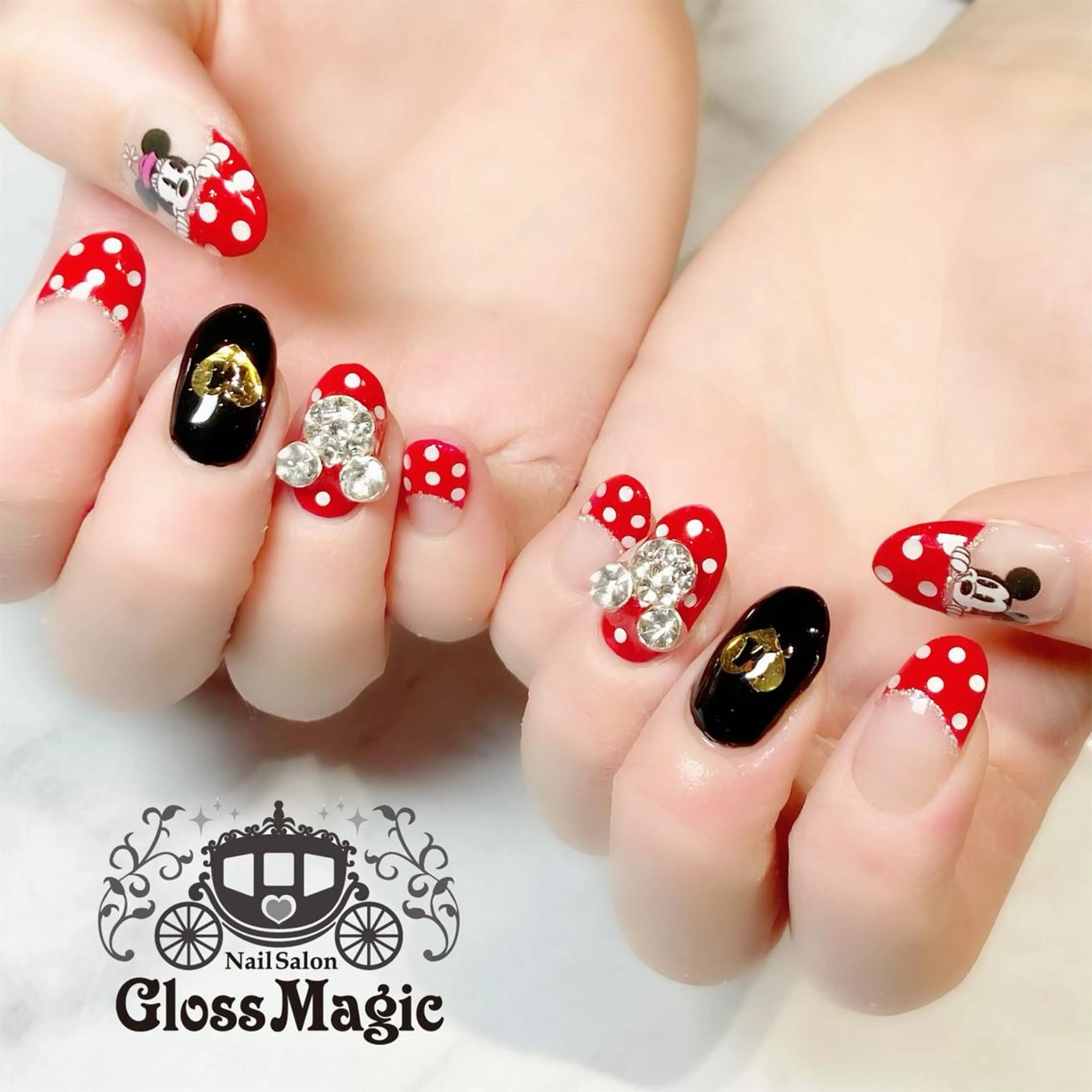 ネイル ドット フレンチネイル ジェルネイル 赤色 ハンドネイル YUN 💅のネイルデザイン