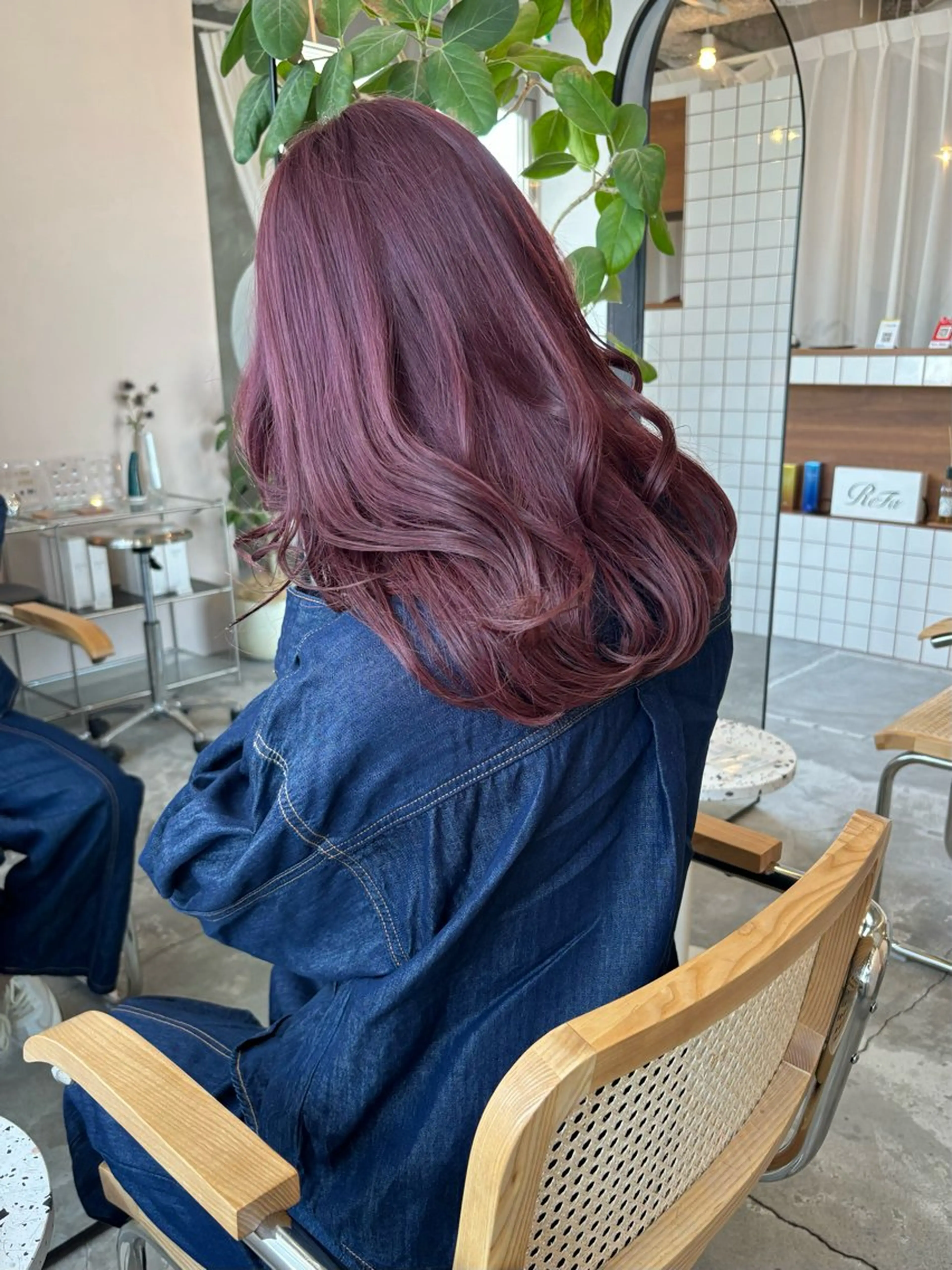 セミロング カラー ピンクカラー カット ヘアカラー 林　蓮／レイヤー ／透明感カラーのヘアスタイル