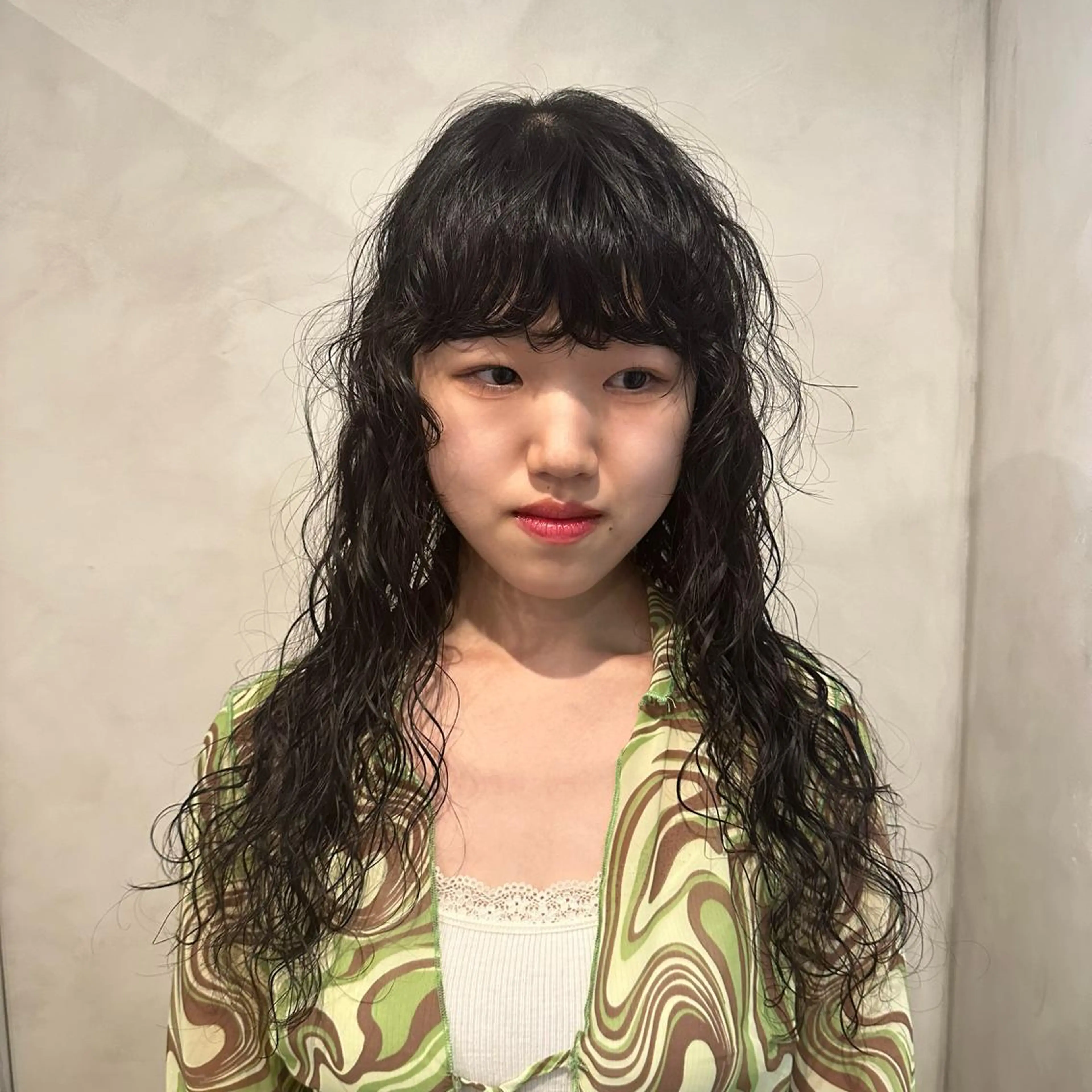 ロング パーマ スパイラルパーマ カット パーマ トリートメント Yuki☺︎パーマ レイヤーカットのヘアスタイル