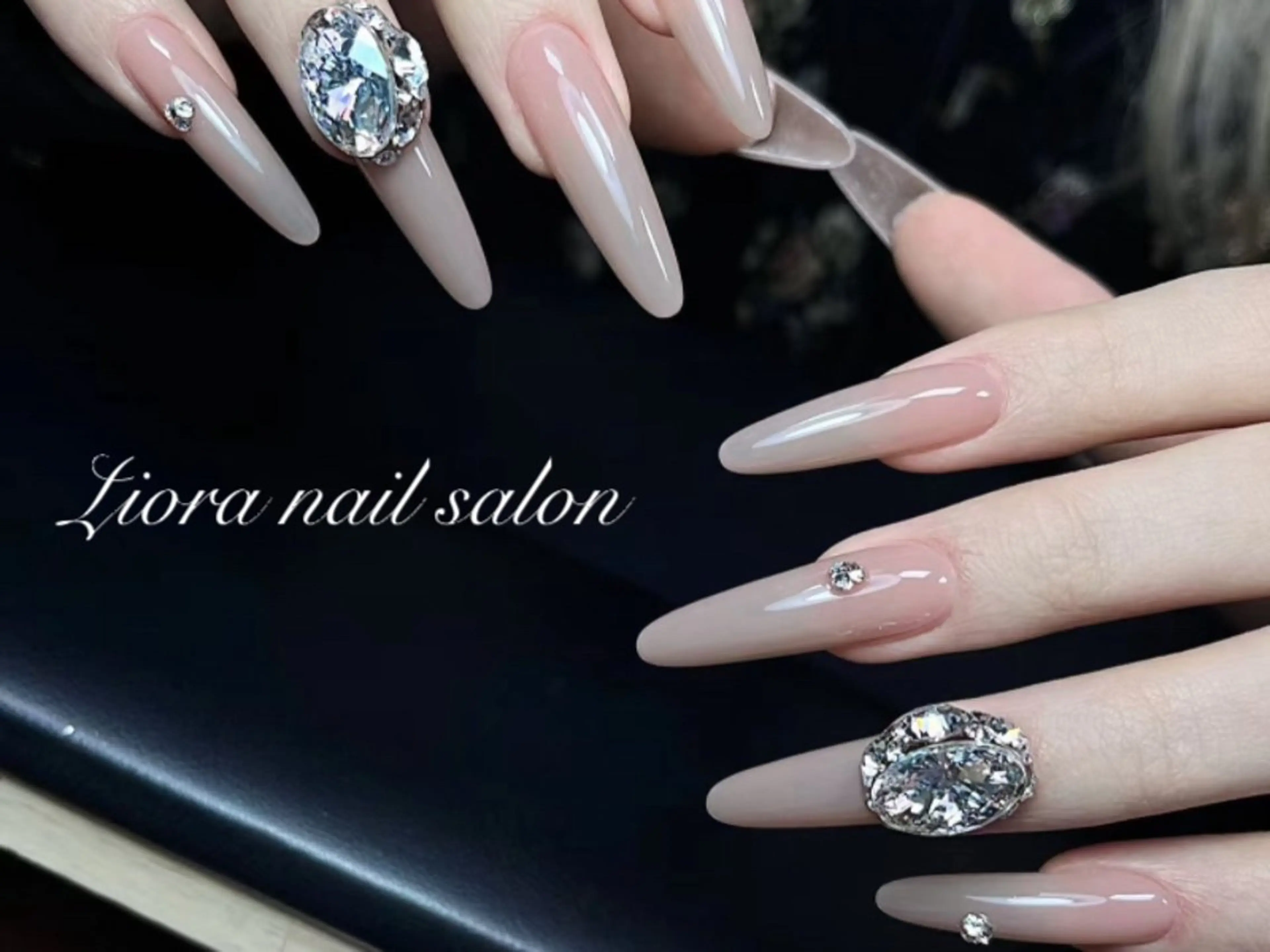 ネイル フレンチネイル ジェルネイル ガーリー グラデーション キラキラネイル ハンドネイル Liora nail スカルプ専門店のネイルデザイン