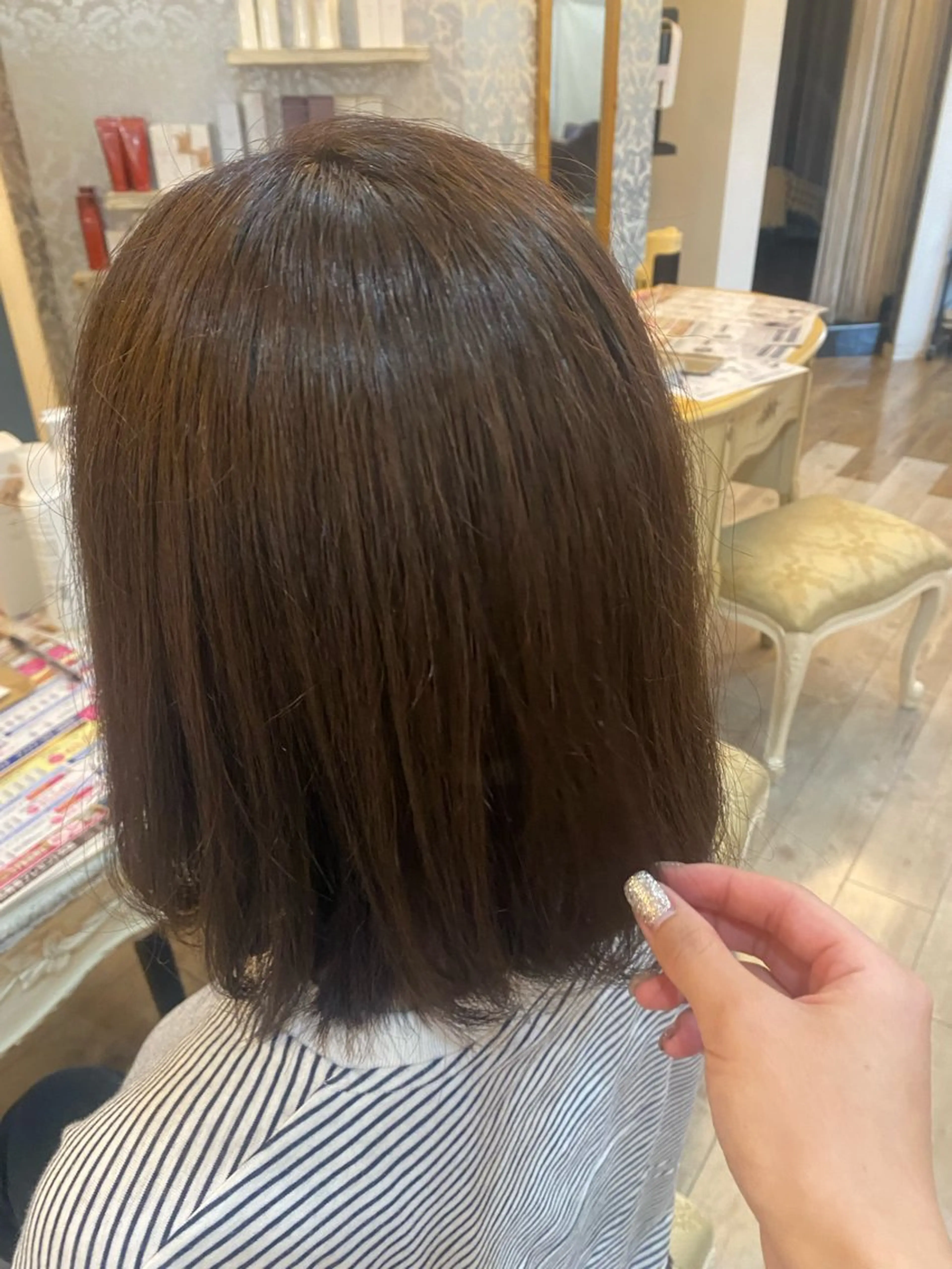 ミディアム カラー オリーブカラー 杉山 七海のヘアスタイル
