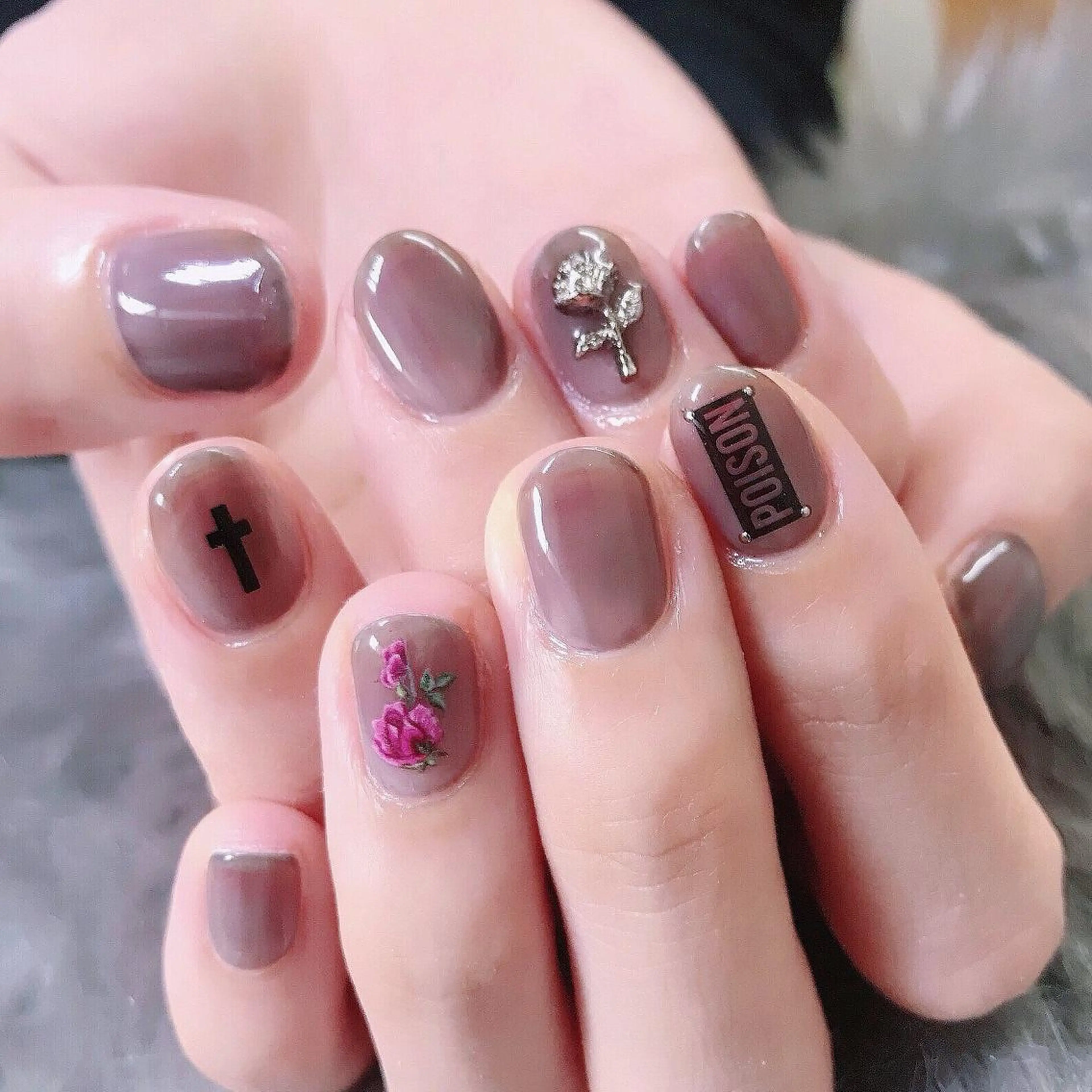 ネイル NOI ROUGEのネイルデザイン