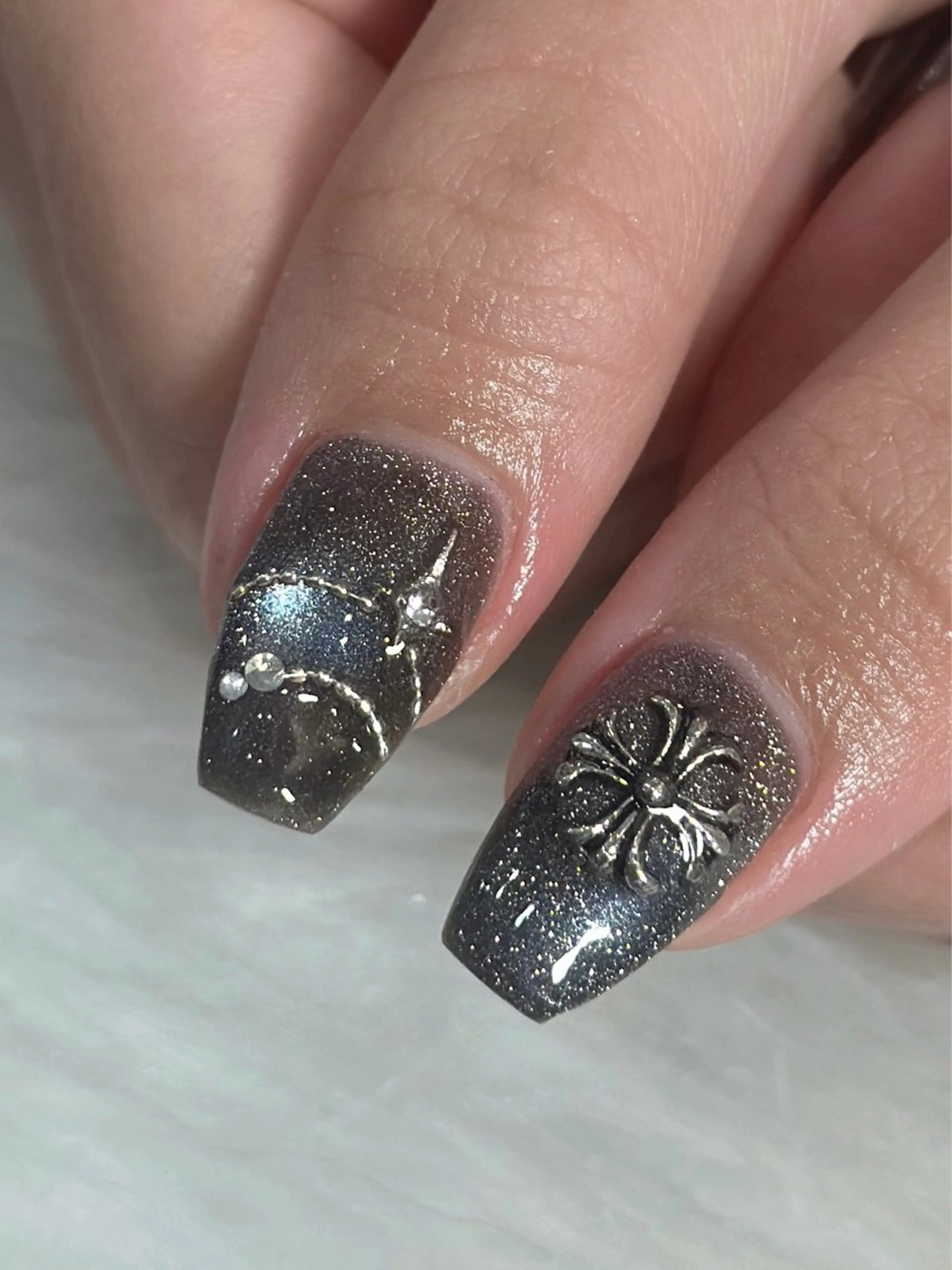 ネイル ハンドネイル フットネイル LAVISH nanamiのネイルデザイン