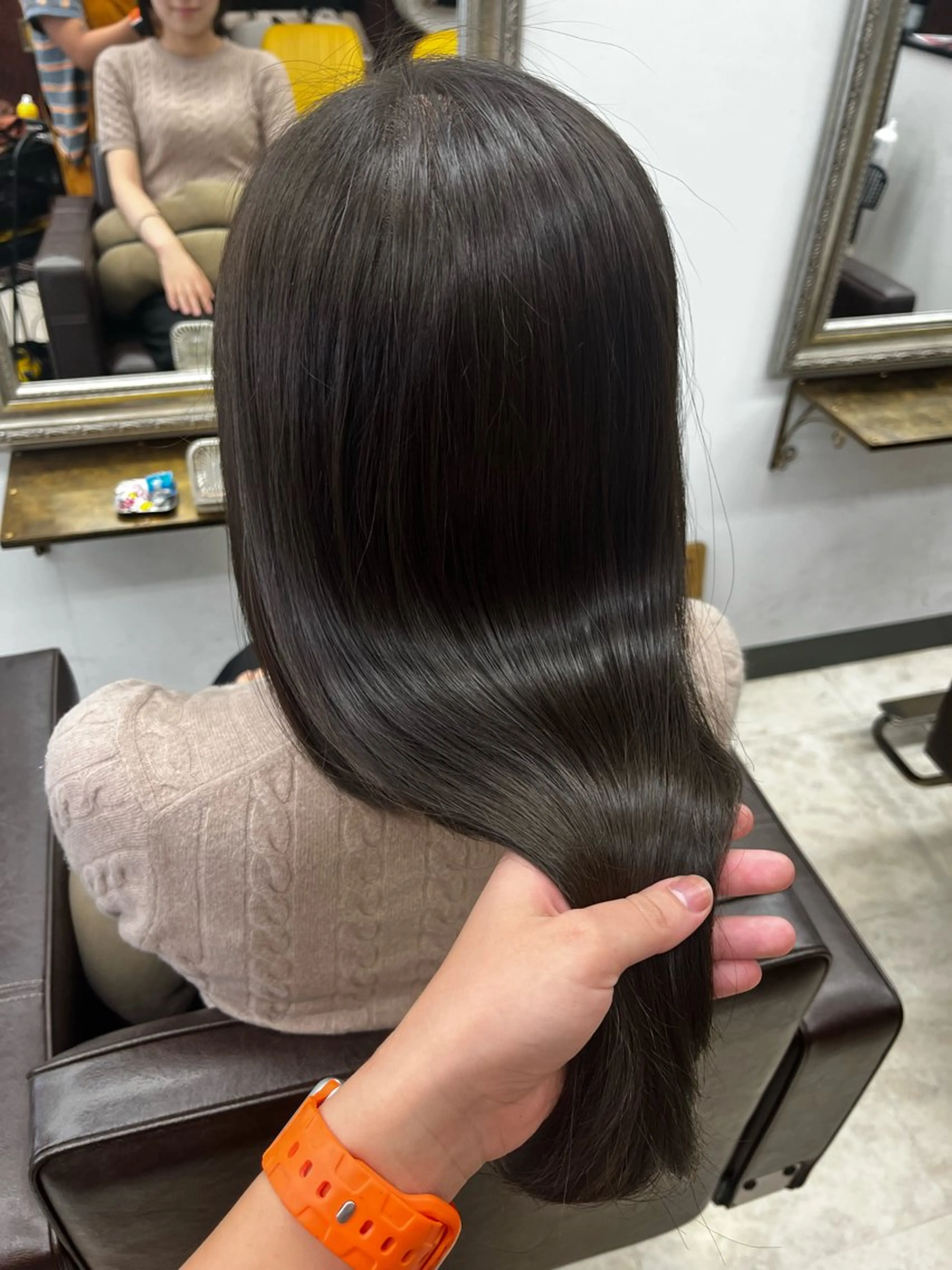 ロング カラー 産休の為お休みです! 小島凜のヘアスタイル