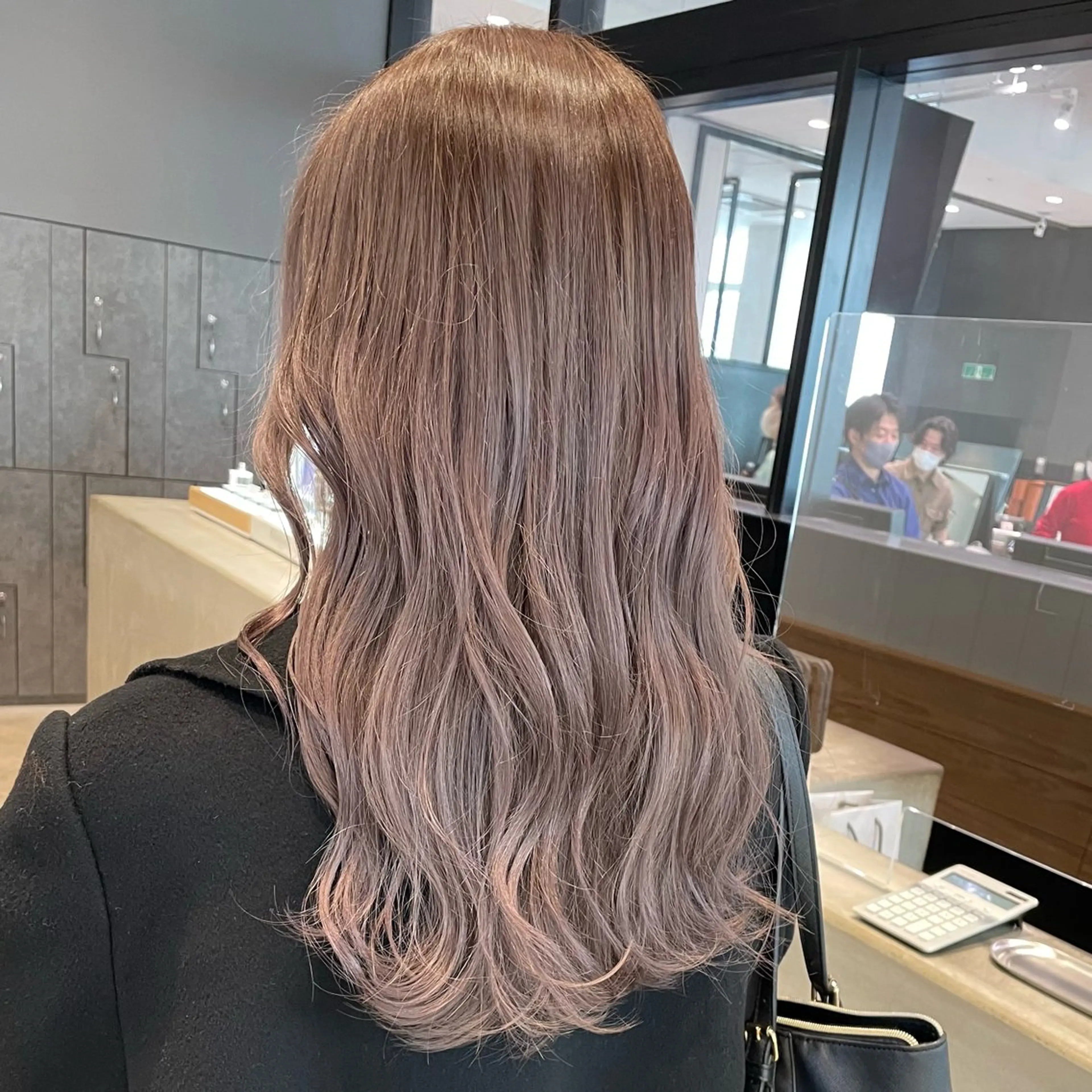 ミディアム カラー ブリーチ グレージュ ラベンダーカラー ラベンダーグレージュ ラベンダーグレー パーマ/パーマ落とし 【Kouta】のヘアスタイル