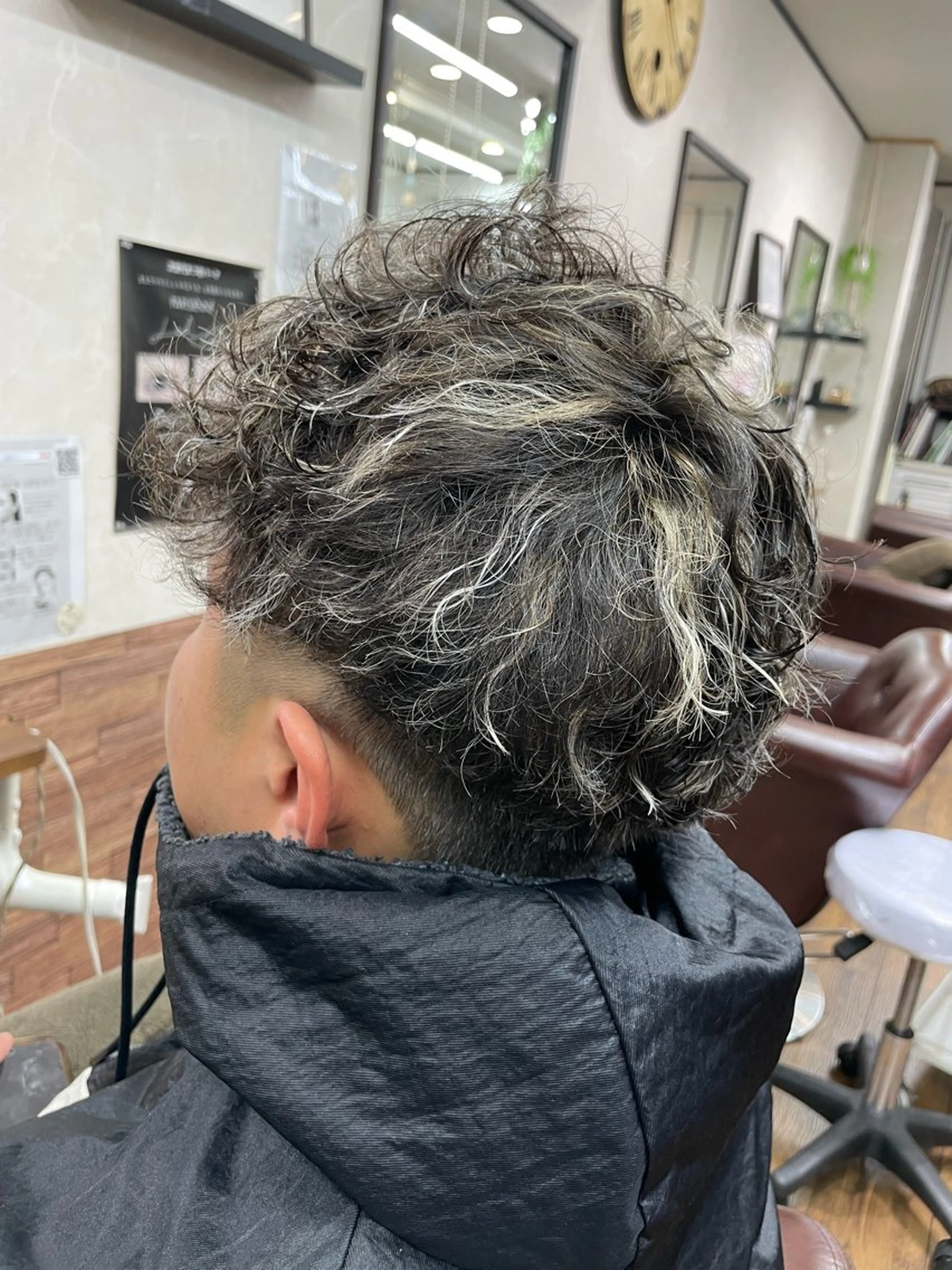 パーマ メンズ メンズメッシュ メンズパーマ スパイラルパーマ カット パーマ トリートメント 村山 かほのヘアスタイル