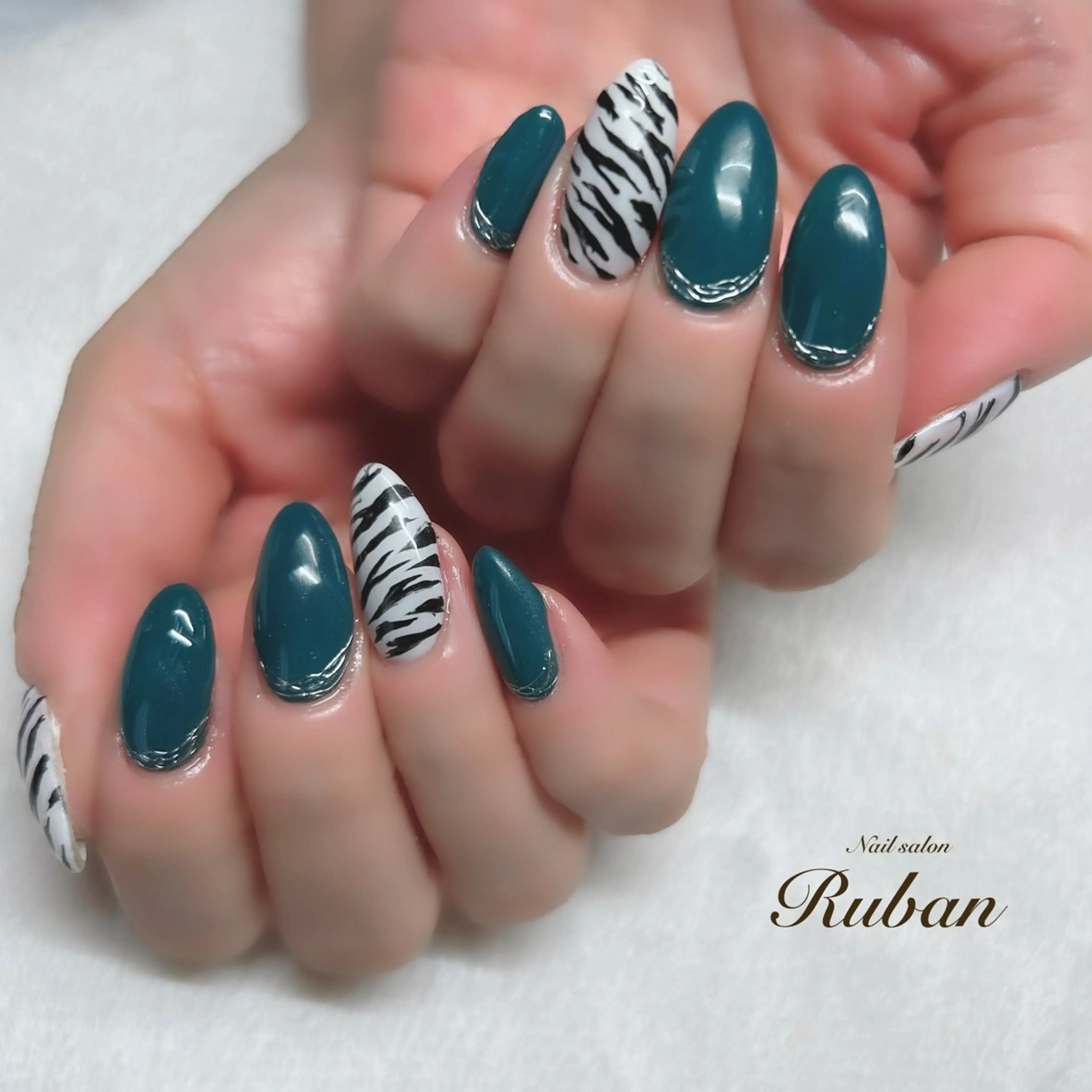 ネイル アニマル柄 長さ出し ロングネイル Nail salon Rubanのネイルデザイン