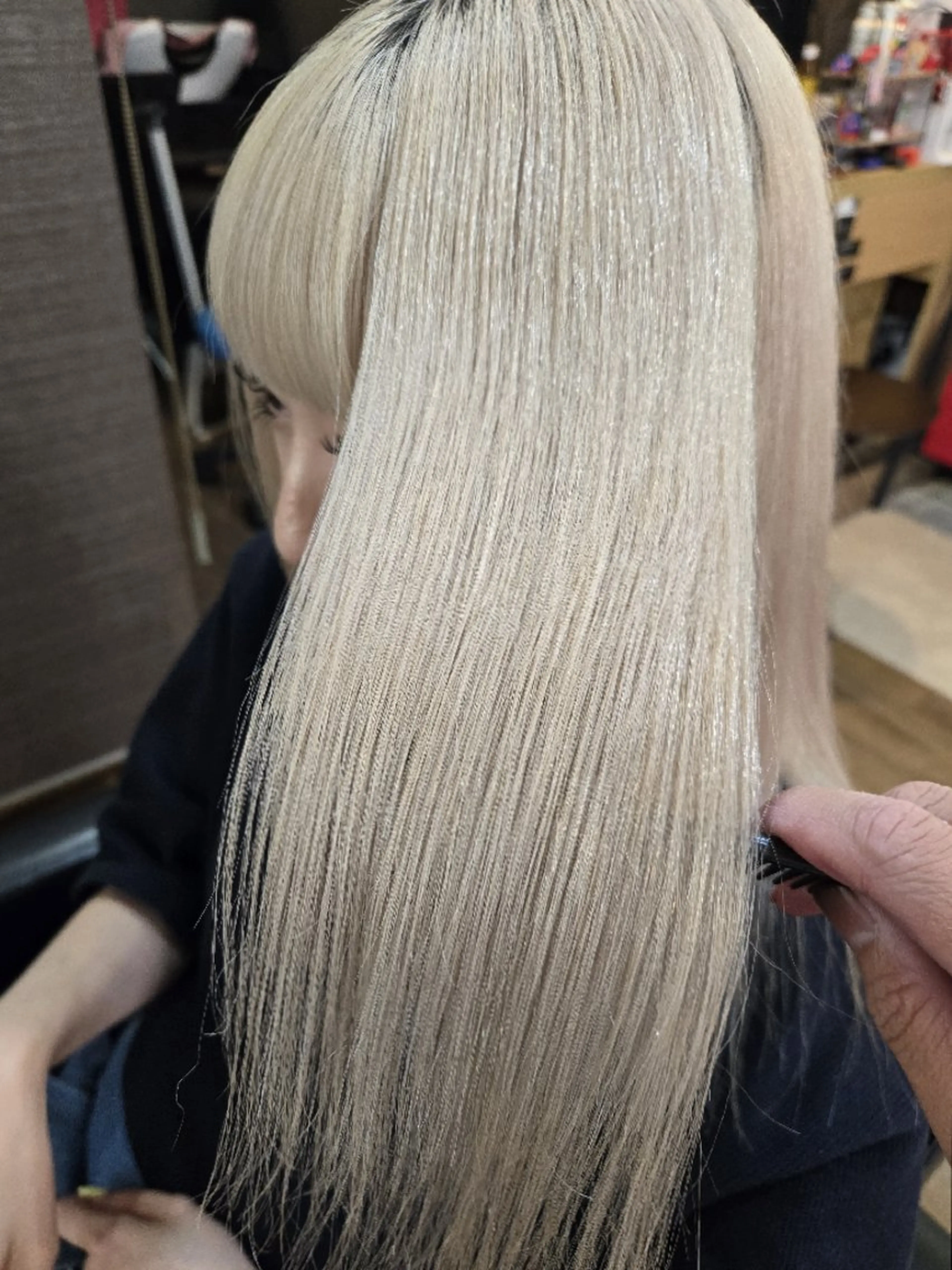 カラー ベージュカラー ブリーチ ミルクティーベージュ Seven Quarterのヘアスタイル