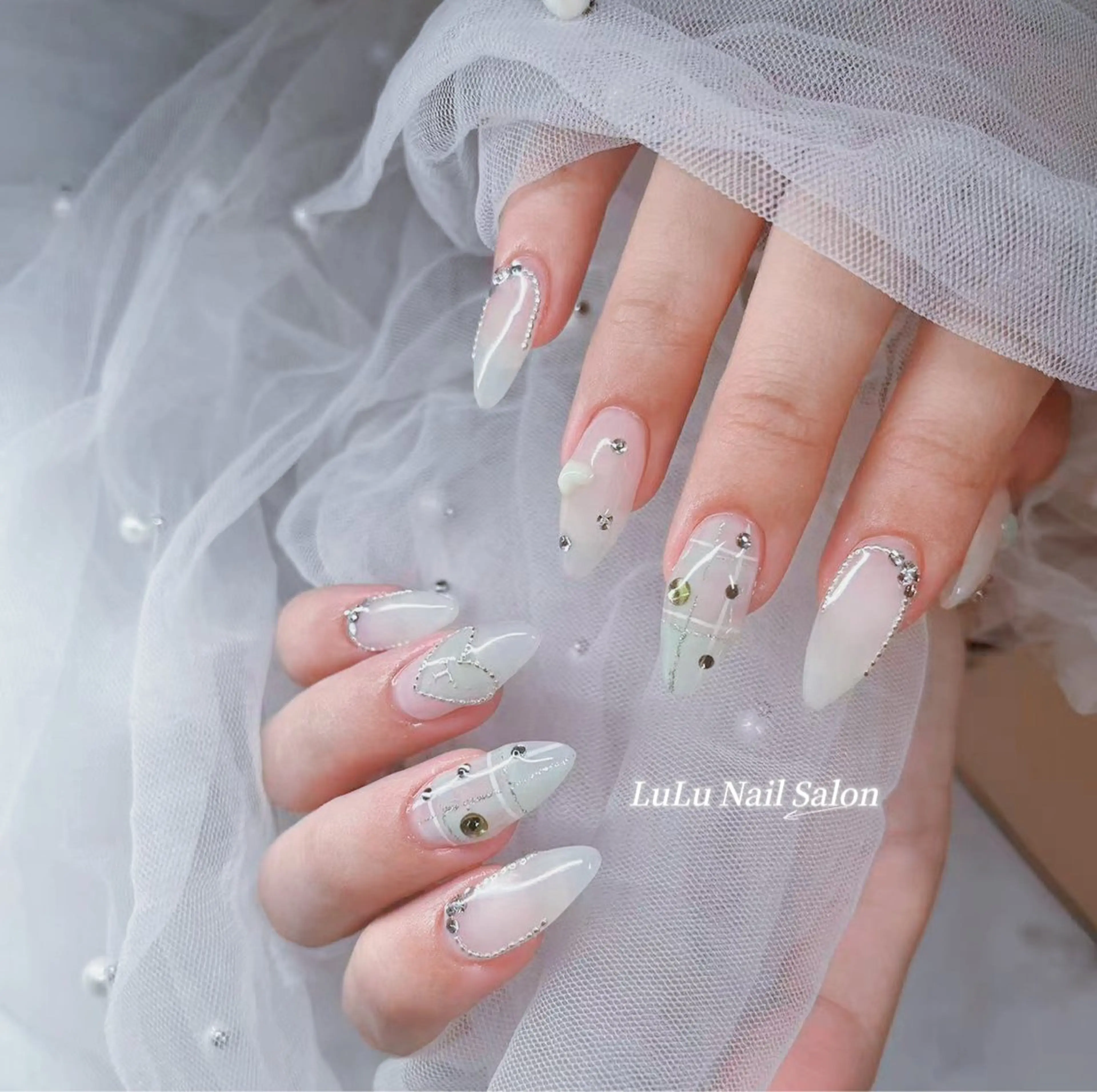 ネイル ハンドネイル LU LU NailSalonのネイルデザイン