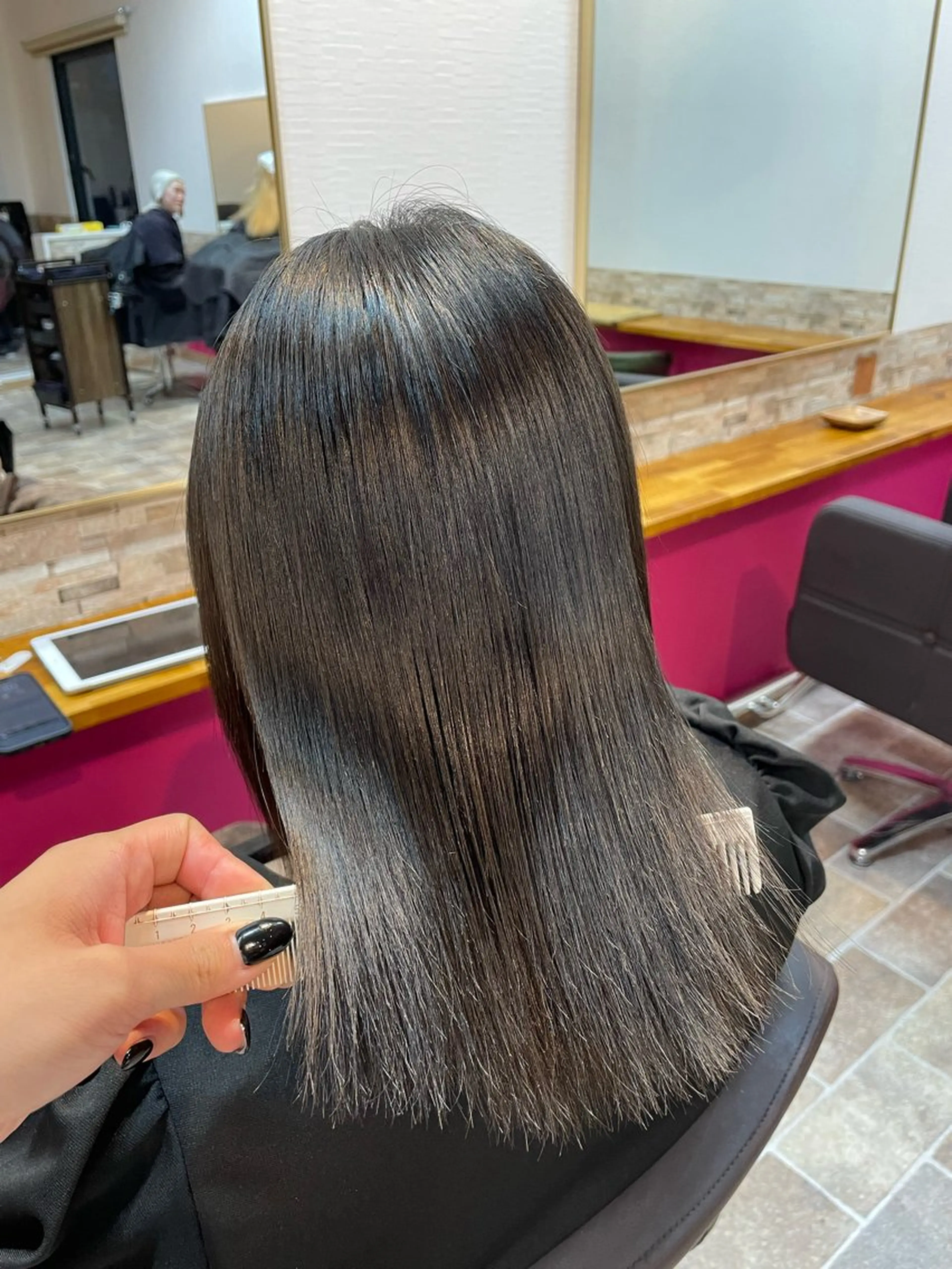 セミロング カラー 髪質改善 トリートメント カット ヘアカラー トリートメント YUI/ ブリーチカラー🌷のヘアスタイル