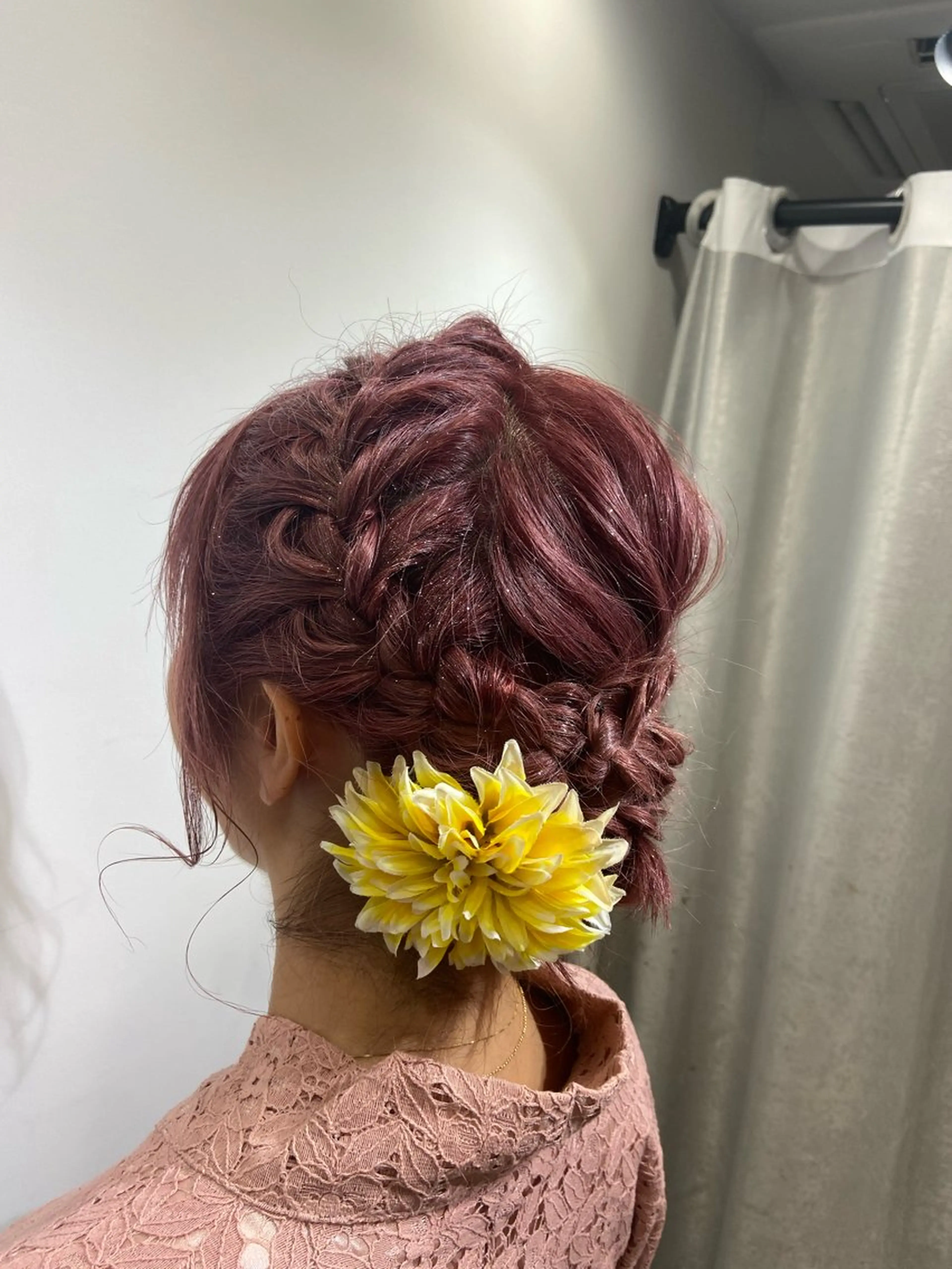 ミディアム ヘアアレンジ 籾木 美優のヘアスタイル