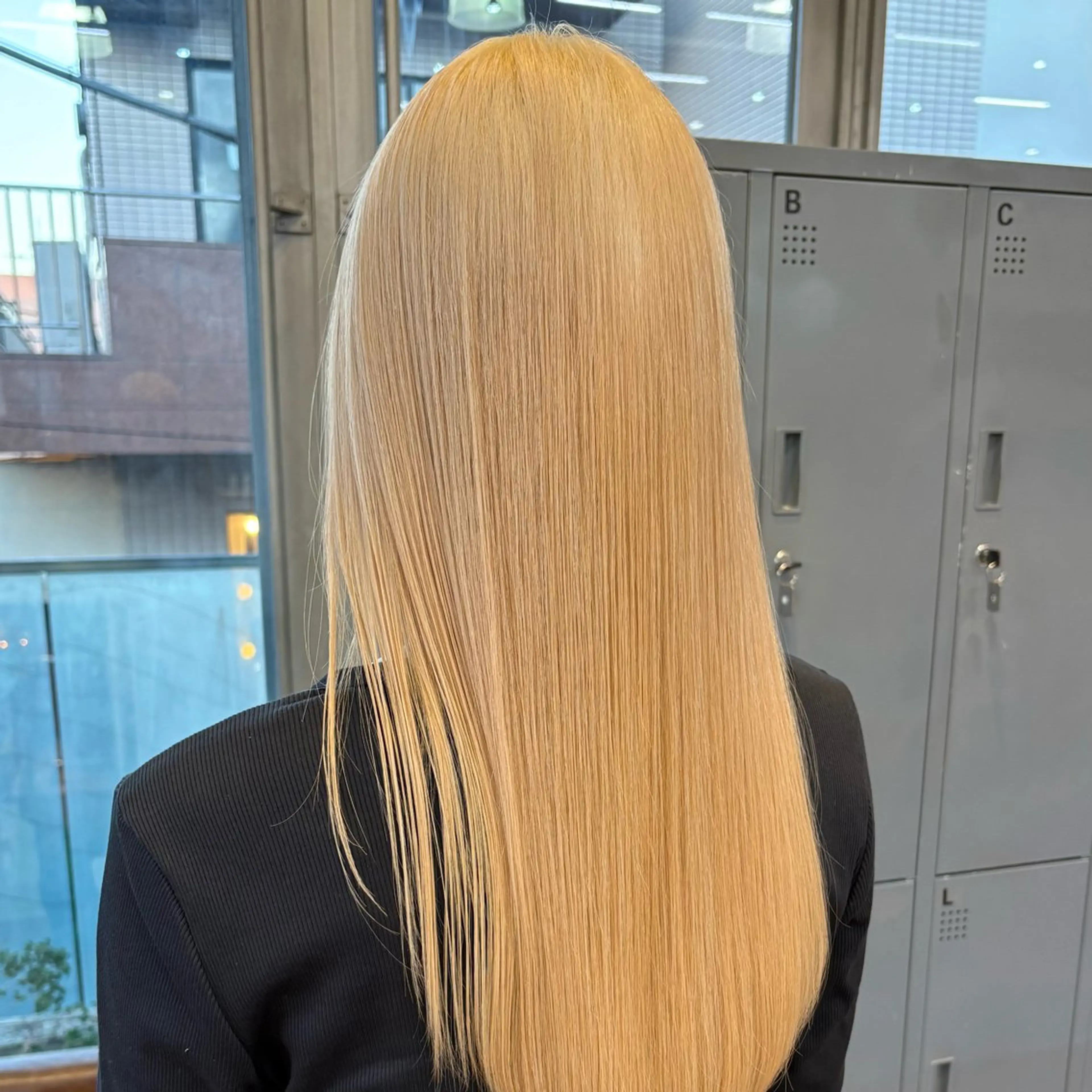 ロング カラー ヘアアレンジ ヘアカラー トリートメント 似合わせハイトーン 🩰/渡邉日向🕊のヘアスタイル
