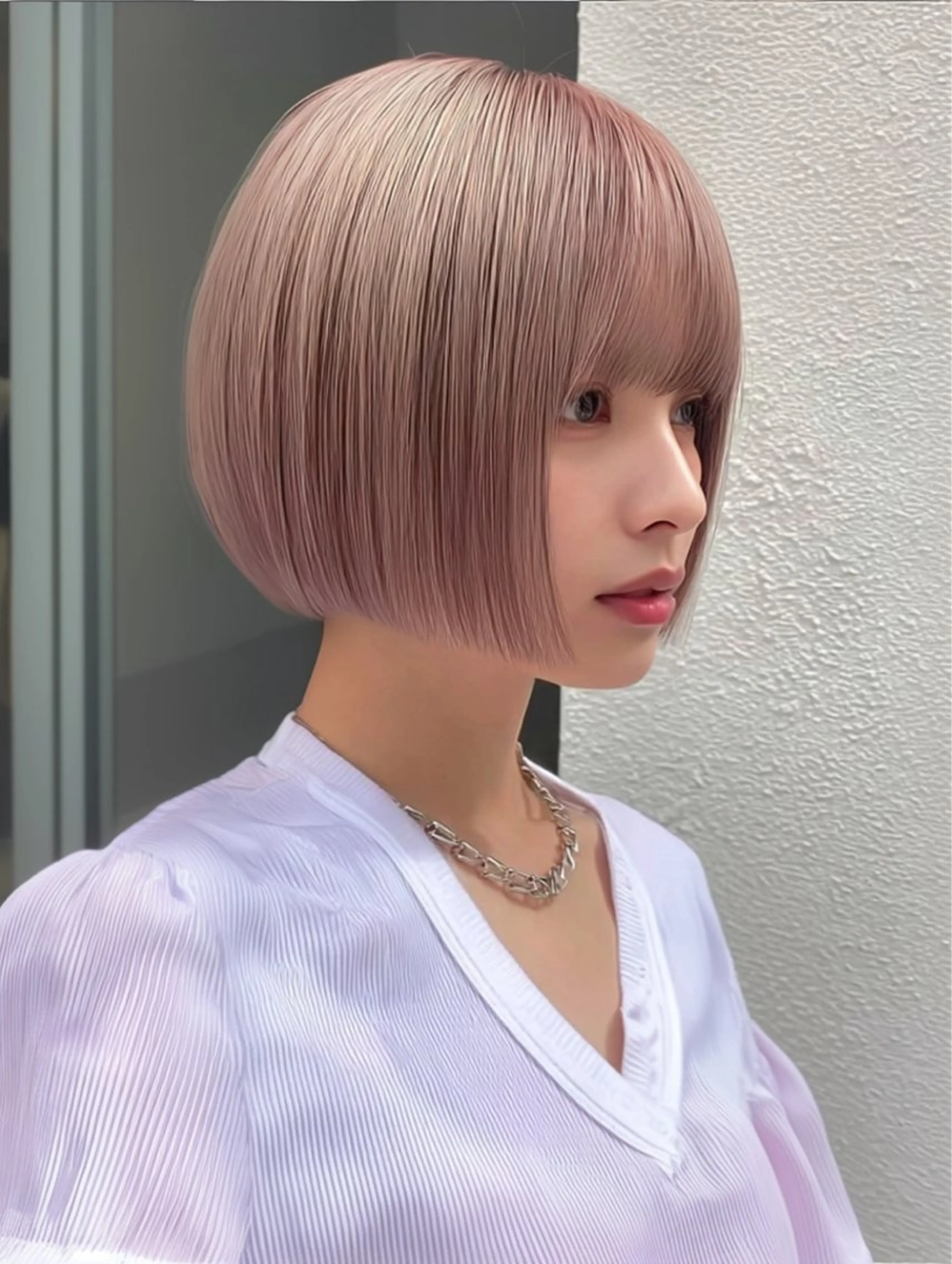 ショート カラー カット ヘアカラー ボブ/透明感ベージュ 🫧クルミ🌟のヘアスタイル