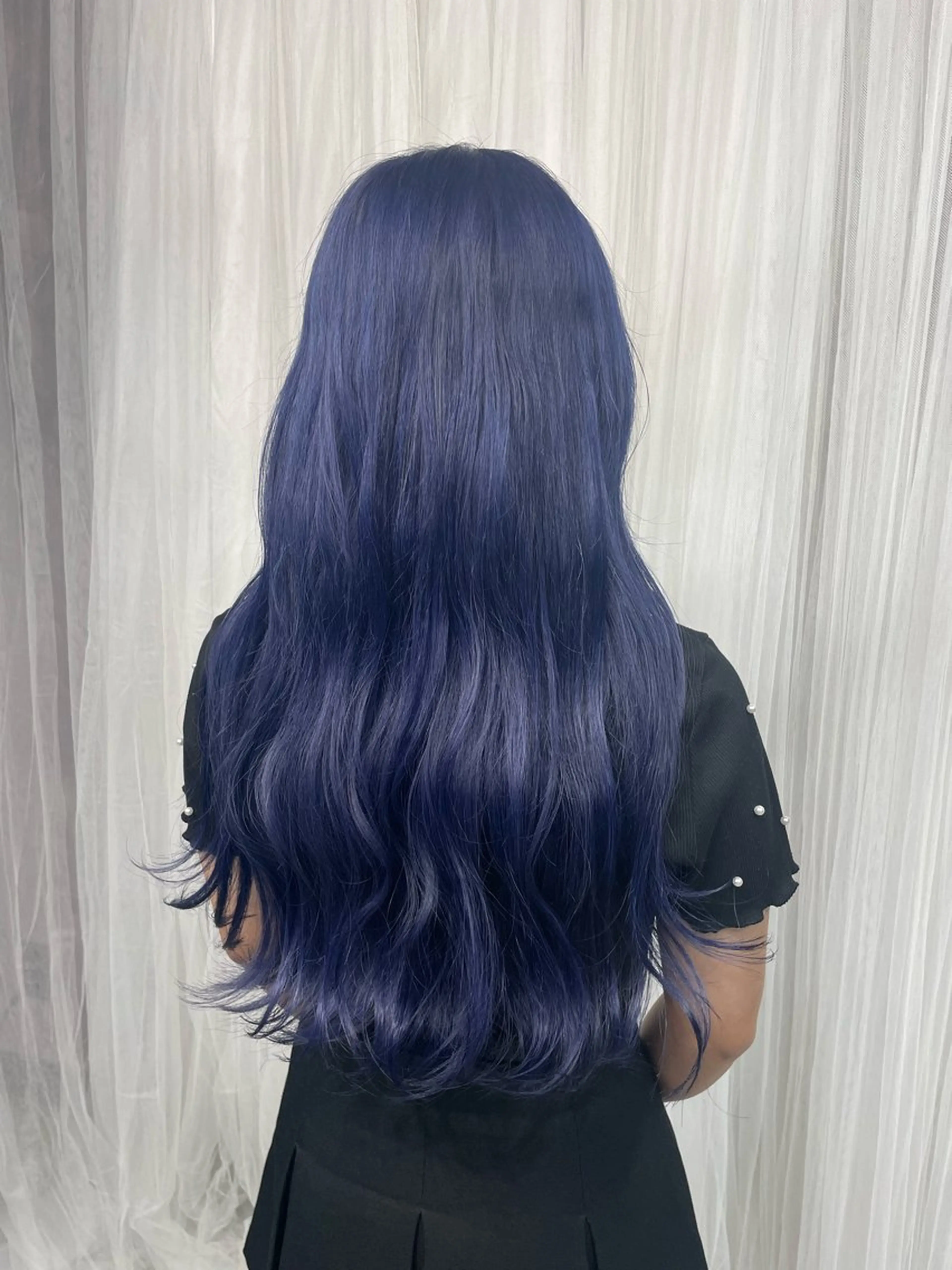 ロング カラー ブリーチ ネイビーカラー 楠奥 結衣のヘアスタイル