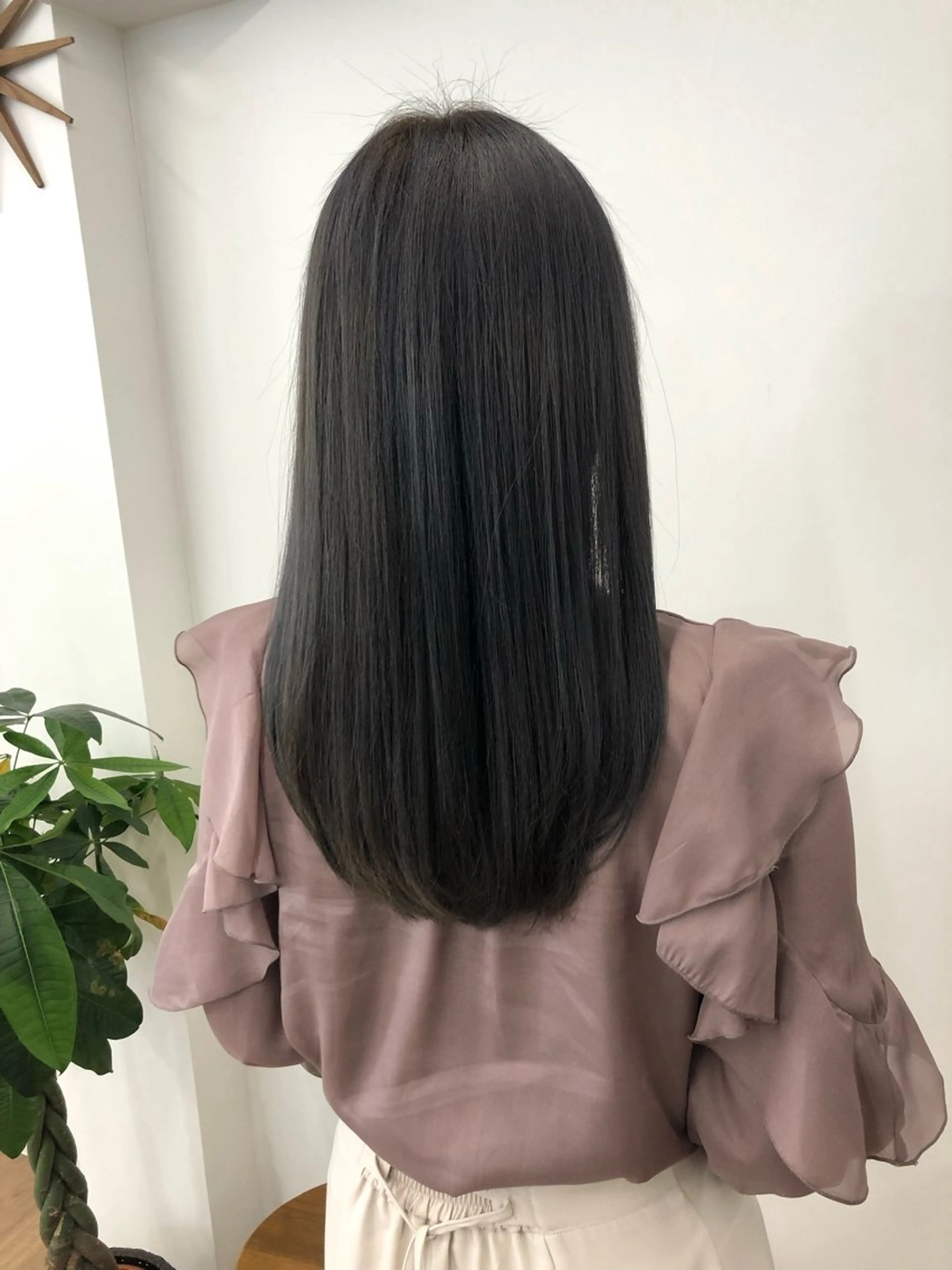 セミロング アッシュ ミルクティーブラウン ピンクブラウン ハイライト 髪質改善 ユウハウス/ ryousukeのヘアスタイル