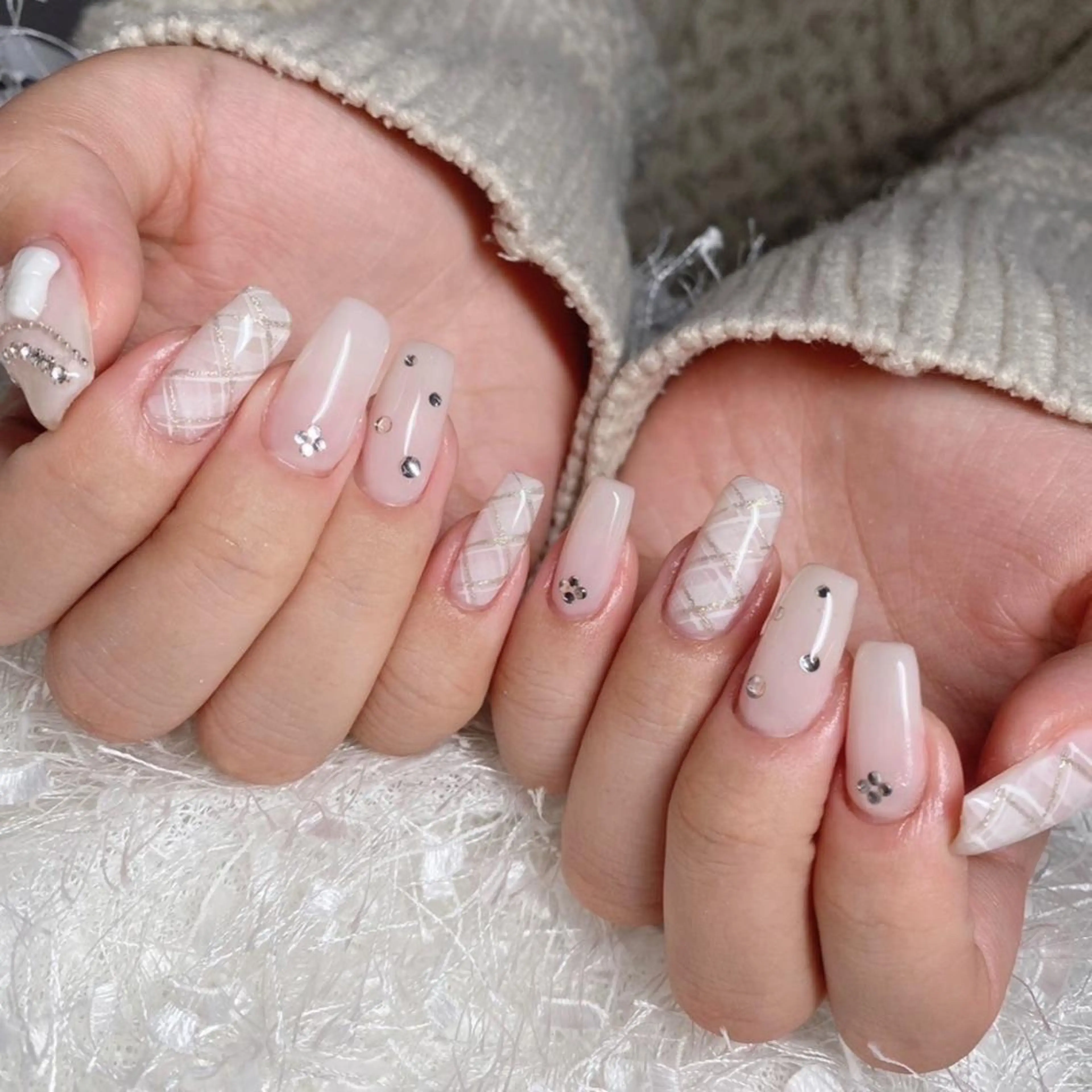 ネイル オーロラネイル 長さ出し フレンチネイル ジェルネイル グラデーション ハンドネイル Nail&eye Belire 新宿のネイルデザイン