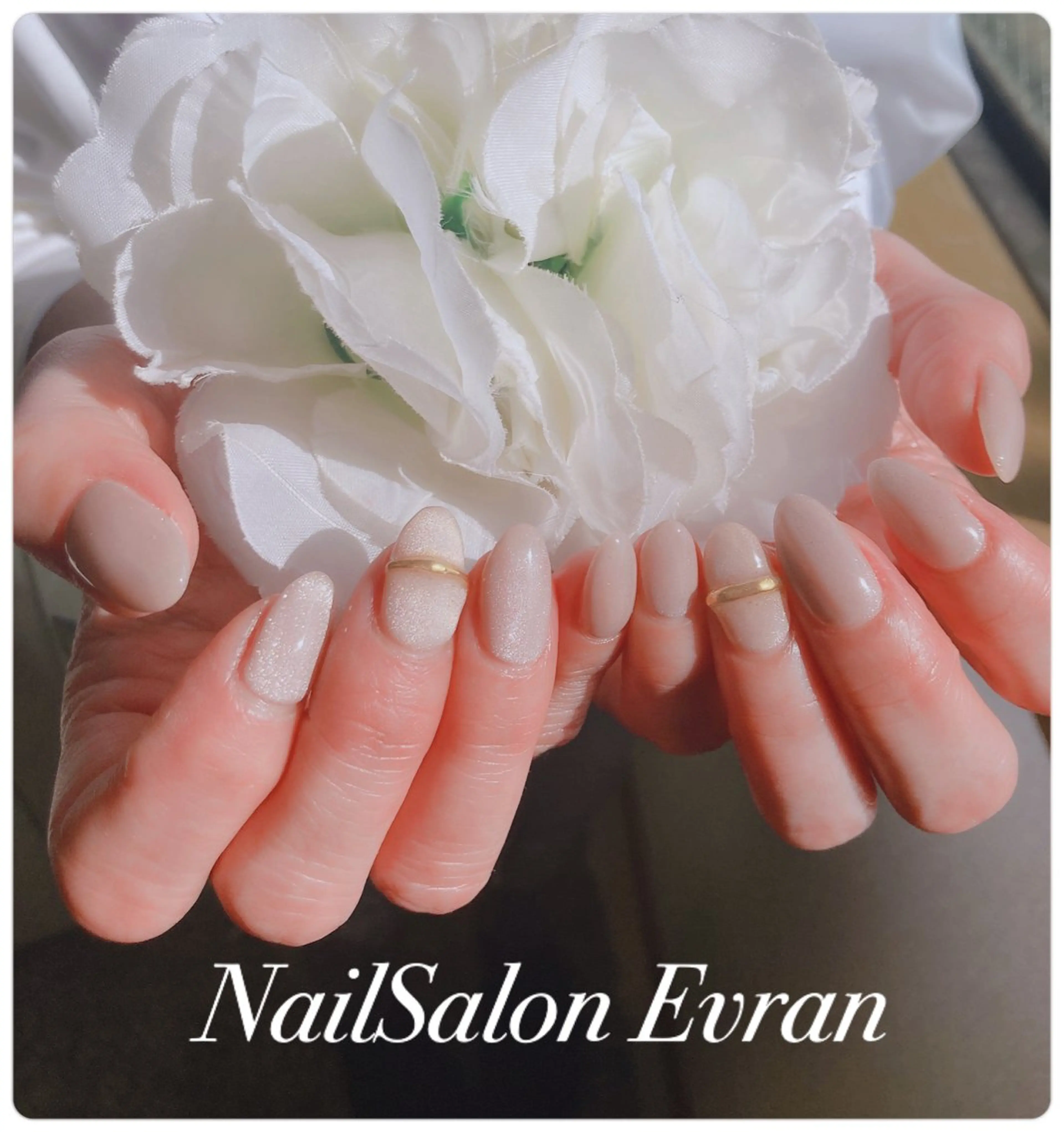 ネイル アートネイル フレンチネイル マグネットネイル 持ち込み ニュアンスネイル ハンドネイル Nail salon Evranのネイルデザイン