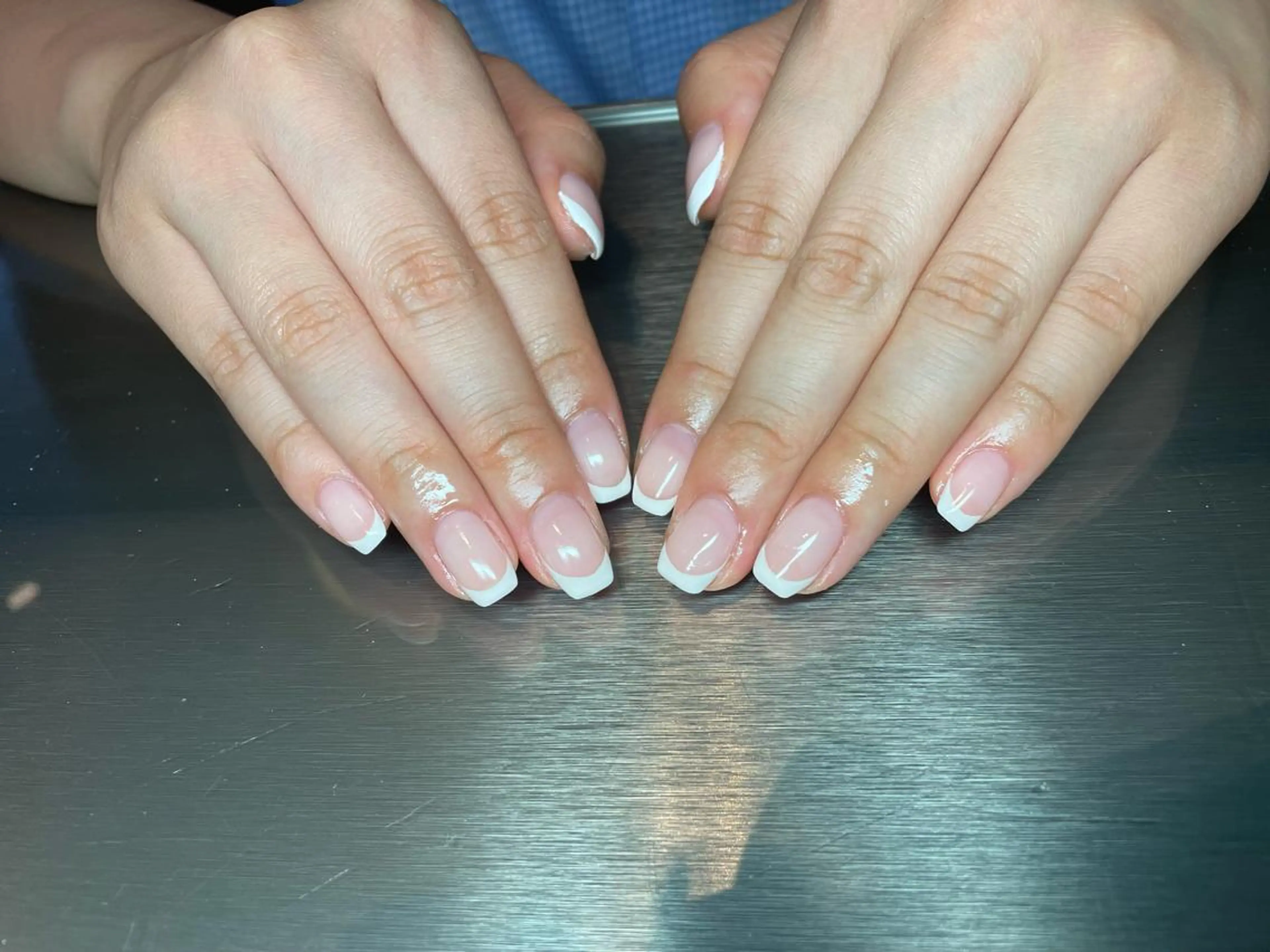 ネイル フレンチネイル スクエアネイル ARCHE 心斎橋 常塚のヘアスタイル