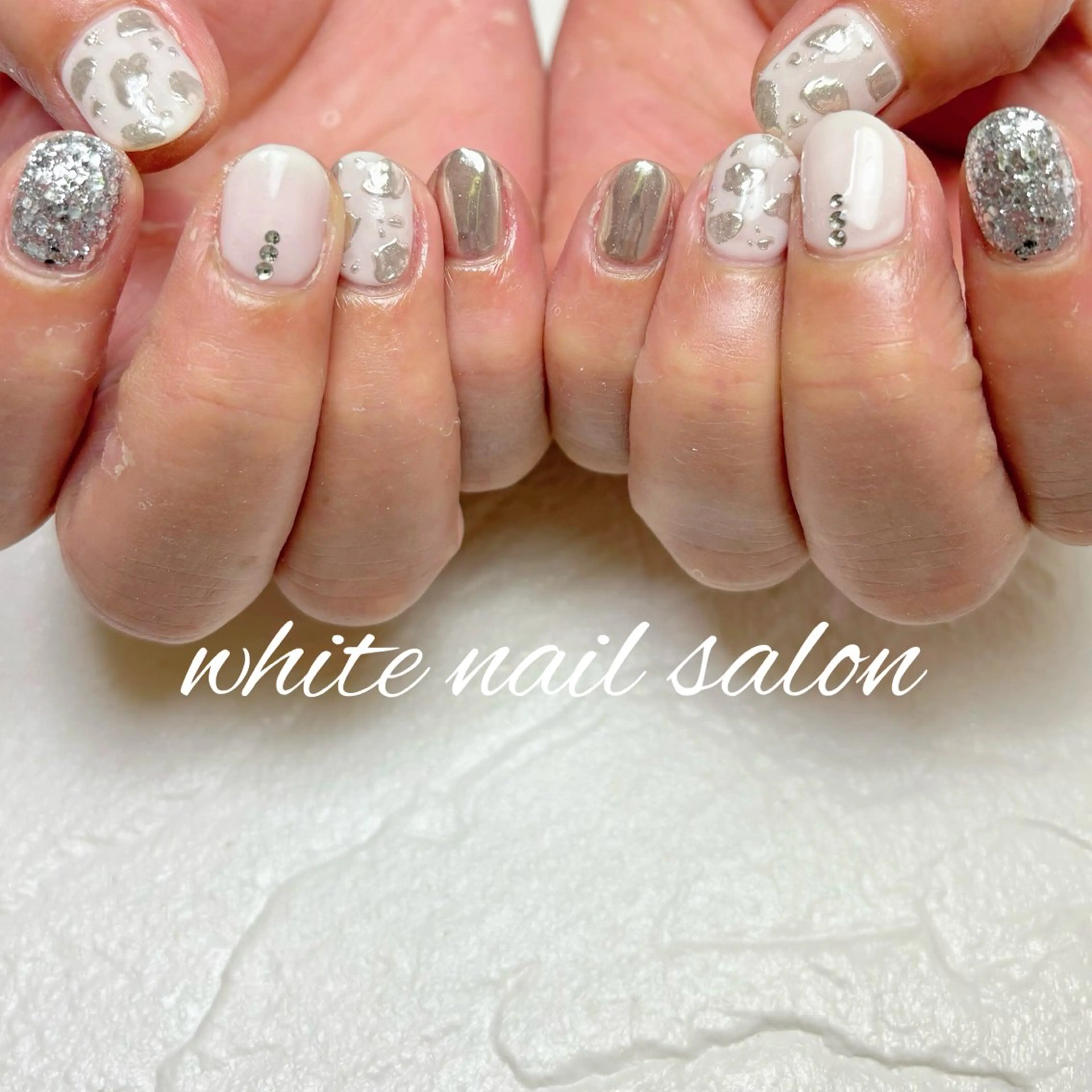 ネイル ホワイト ハンドネイル white nail salonのネイルデザイン