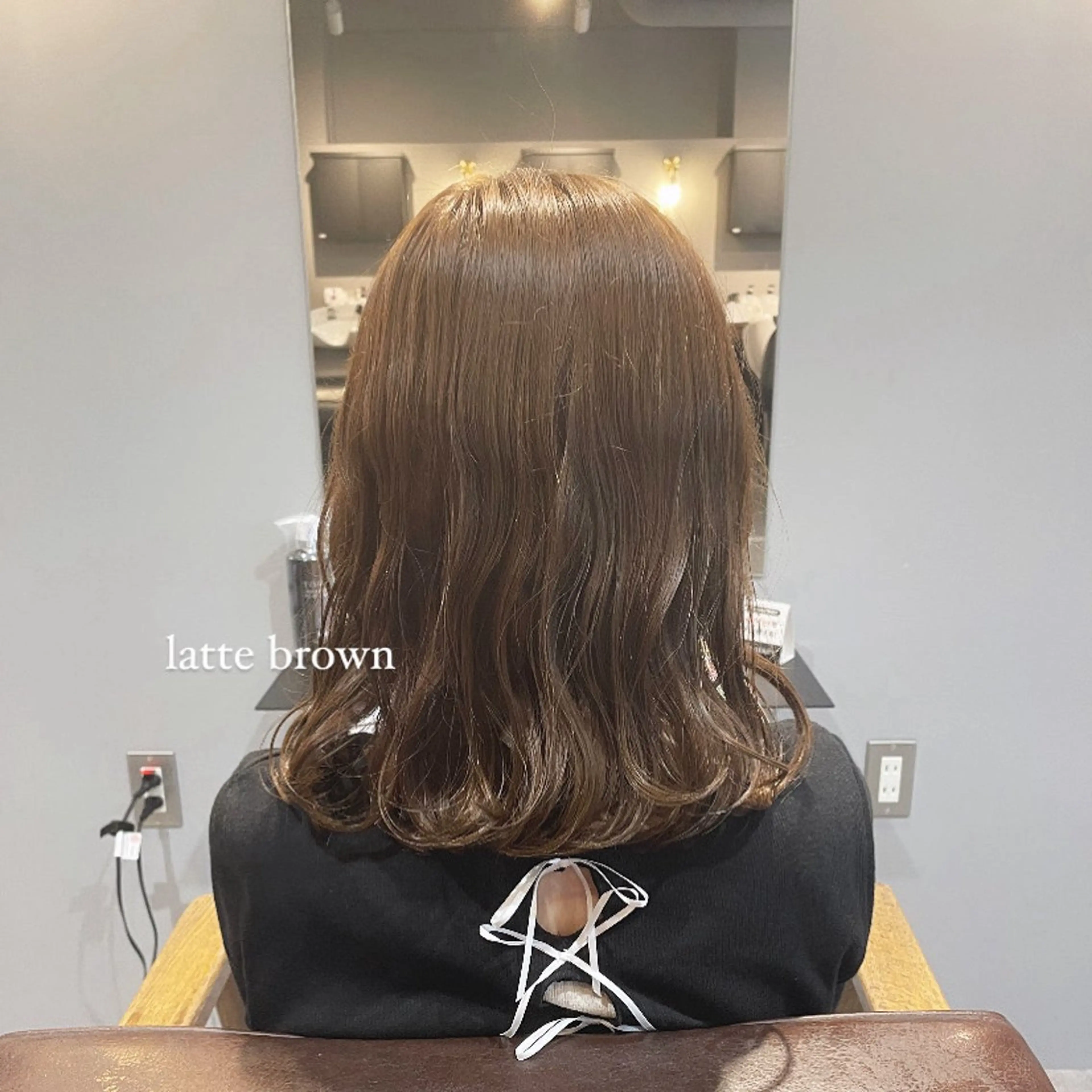 ミディアム カット ヘアカラー Mimi🎀ブリーチ なし透明感 Ｗカラーのヘアスタイル
