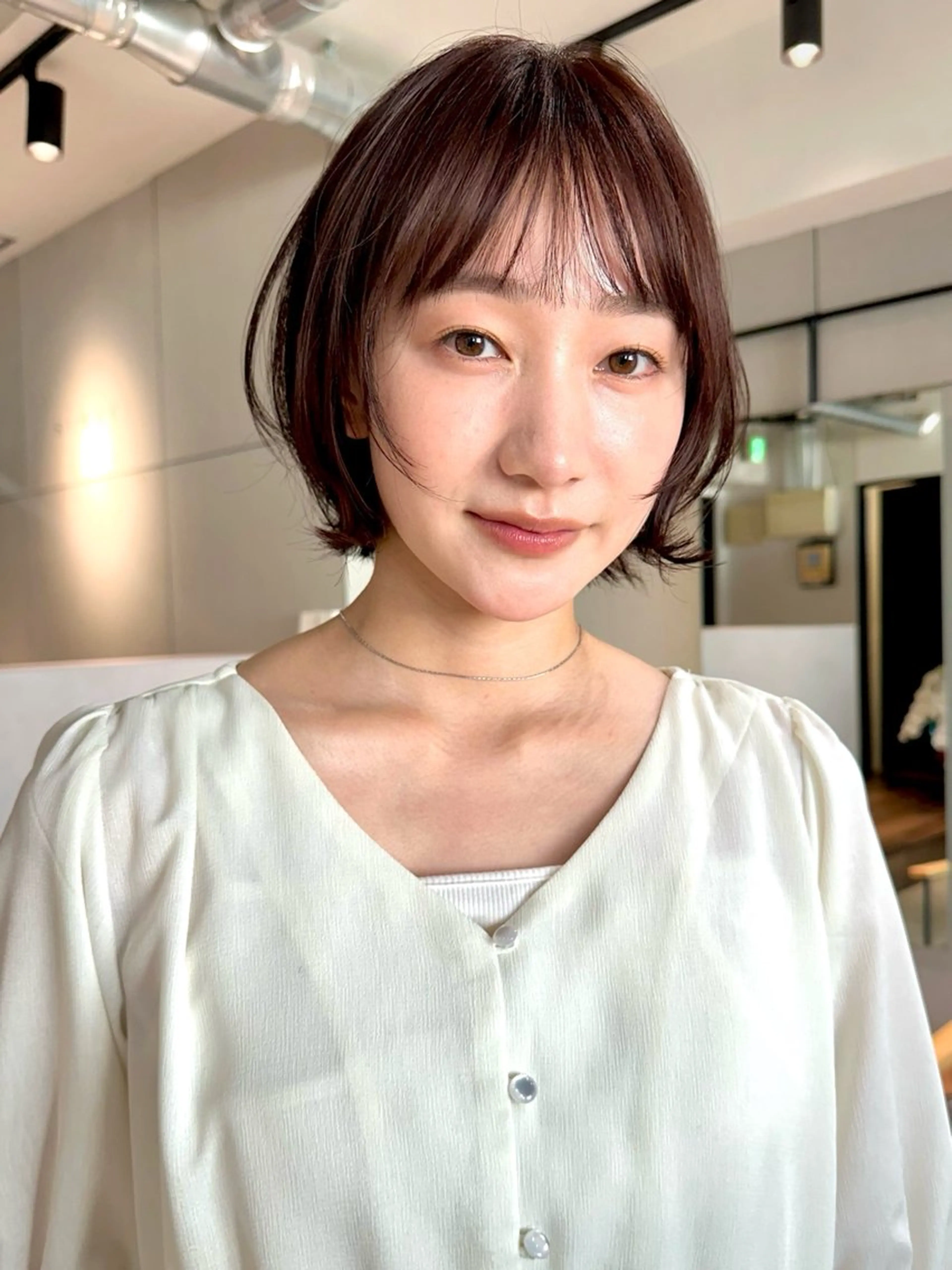 ショート カラー パーマ カット ヘアカラー トリートメント kazuki【顔周り ×レイヤーカット】のヘアスタイル