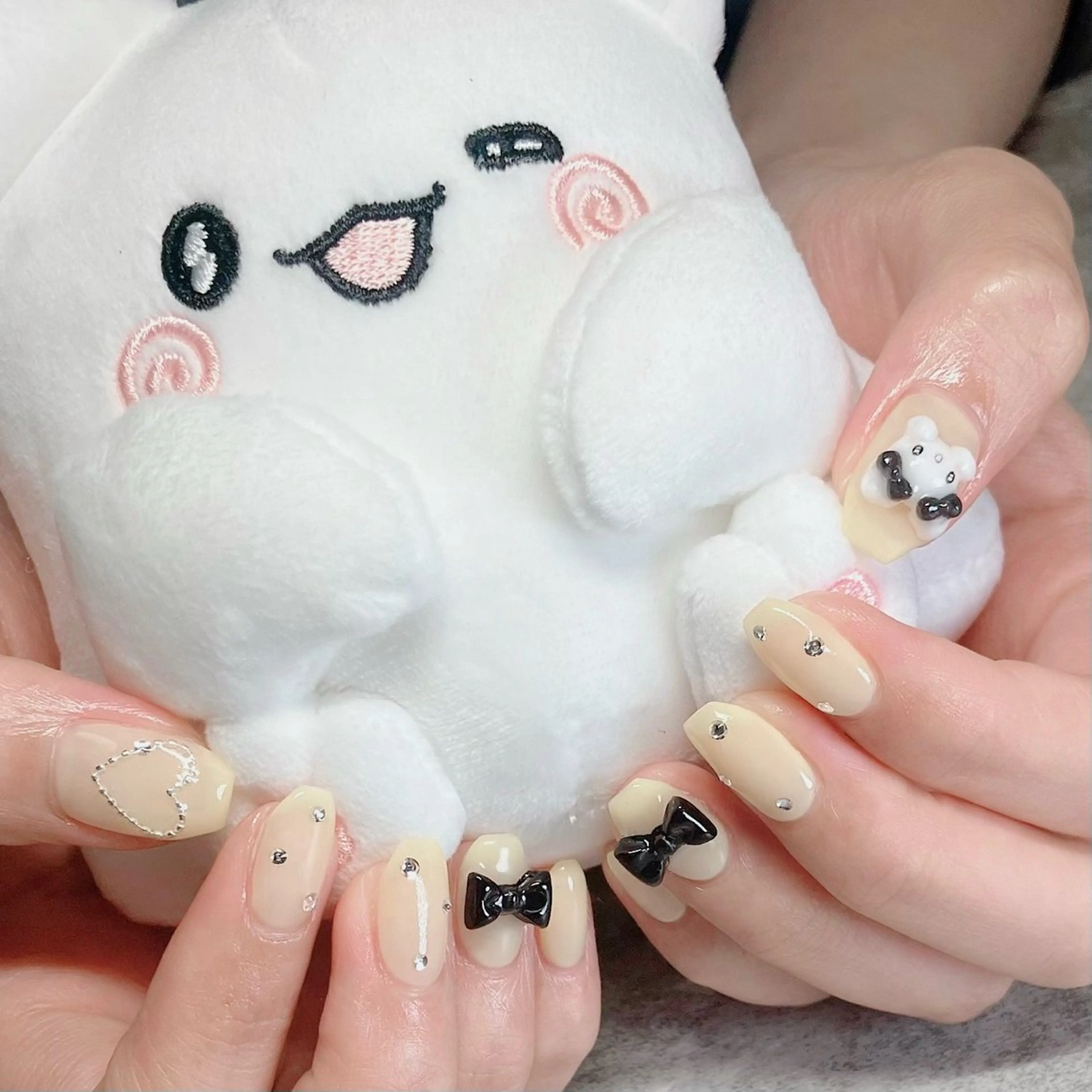 ネイル ハンドネイル ハンドケア shino🌟 痛ネイルのネイルデザイン