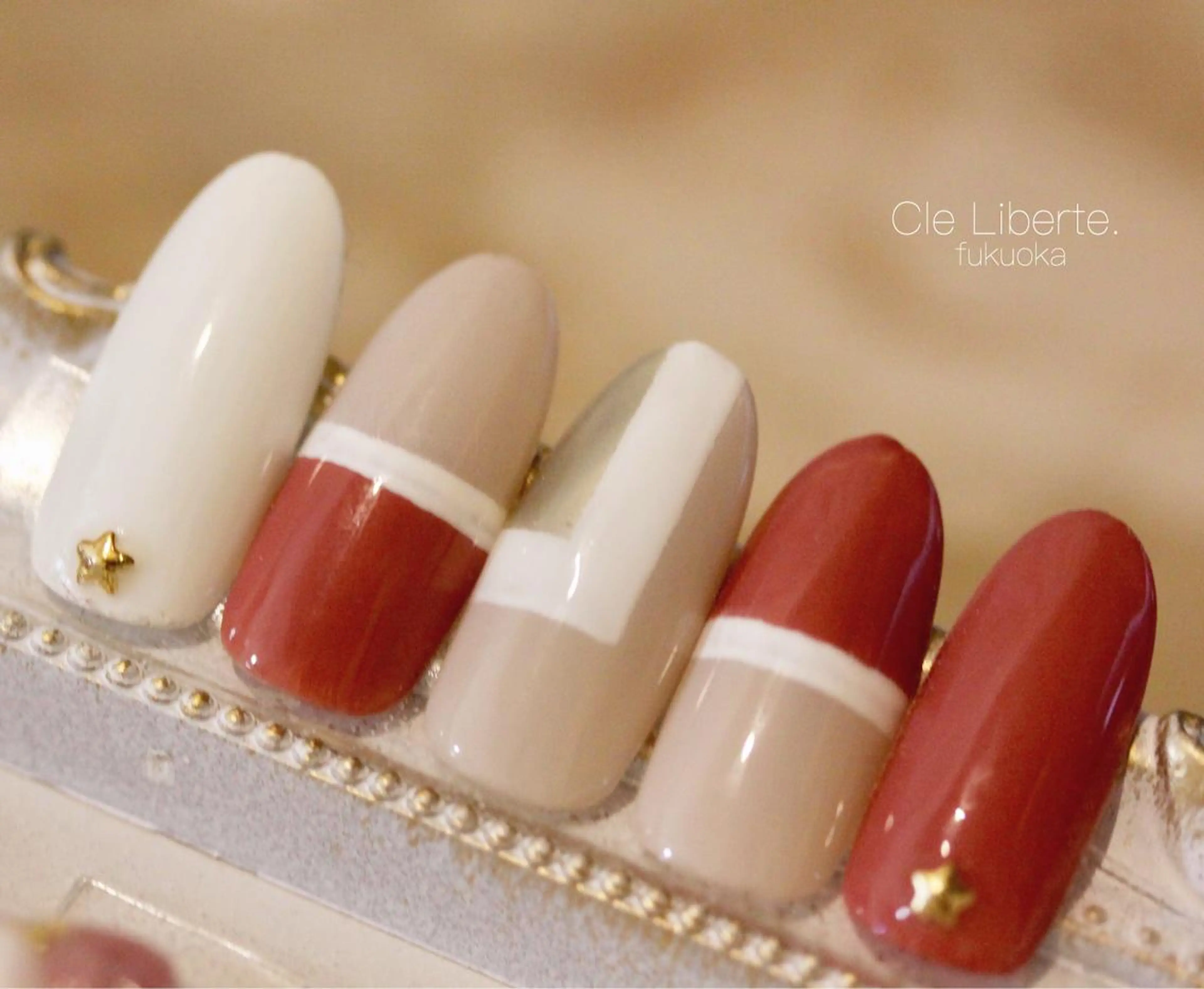 ネイル ミラーネイル Elio 国泰寺のネイルデザイン
