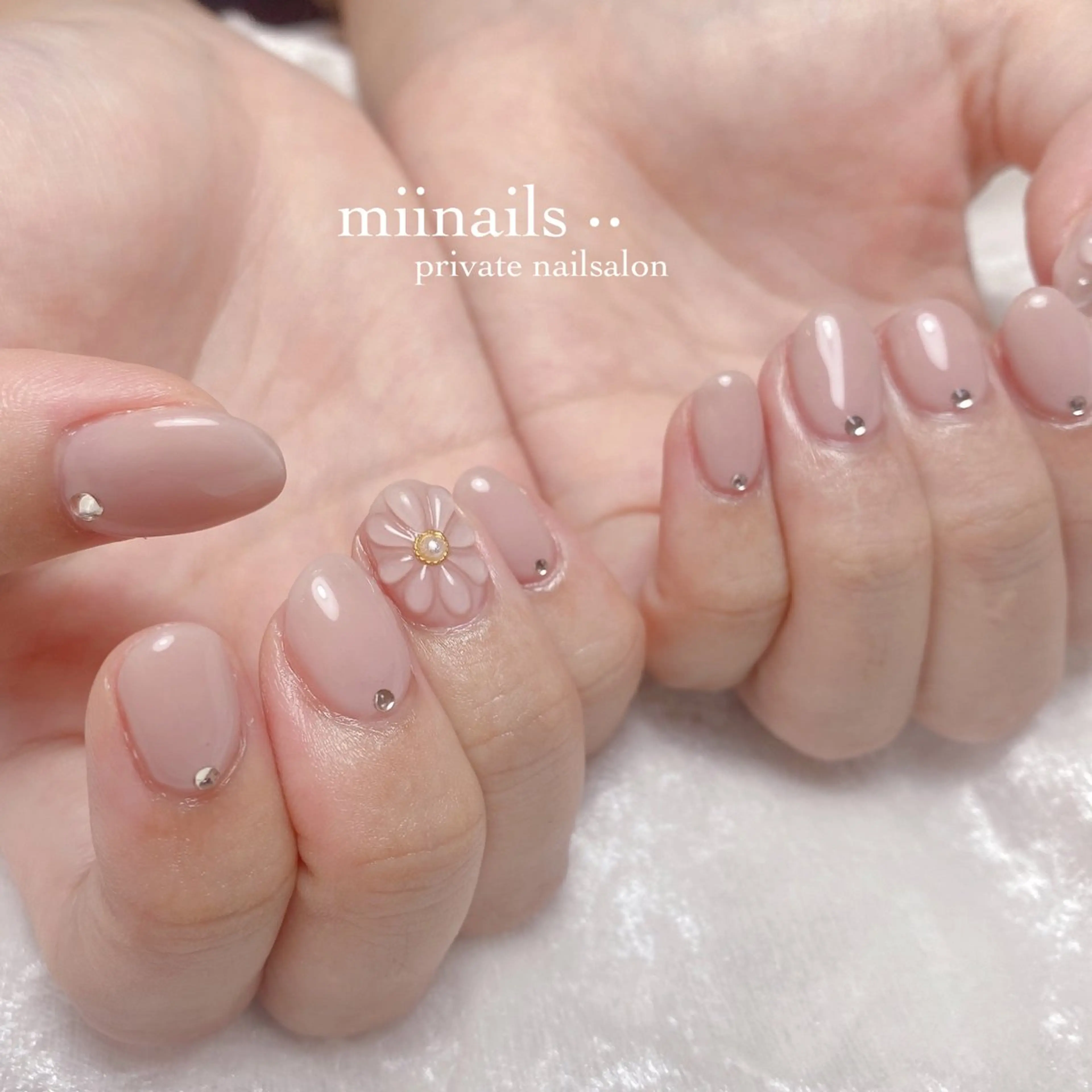 ネイル フレンチネイル 韓国ネイル ワンホンネイル ハンドネイル nailsalon miinailsのネイルデザイン